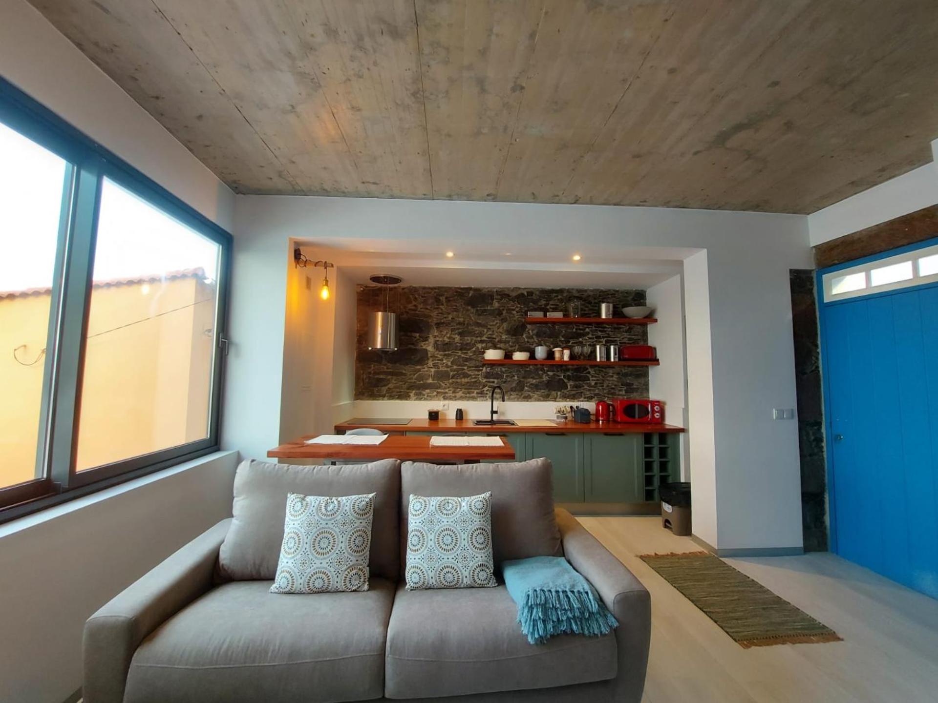 One-Bedroom House photo 1
