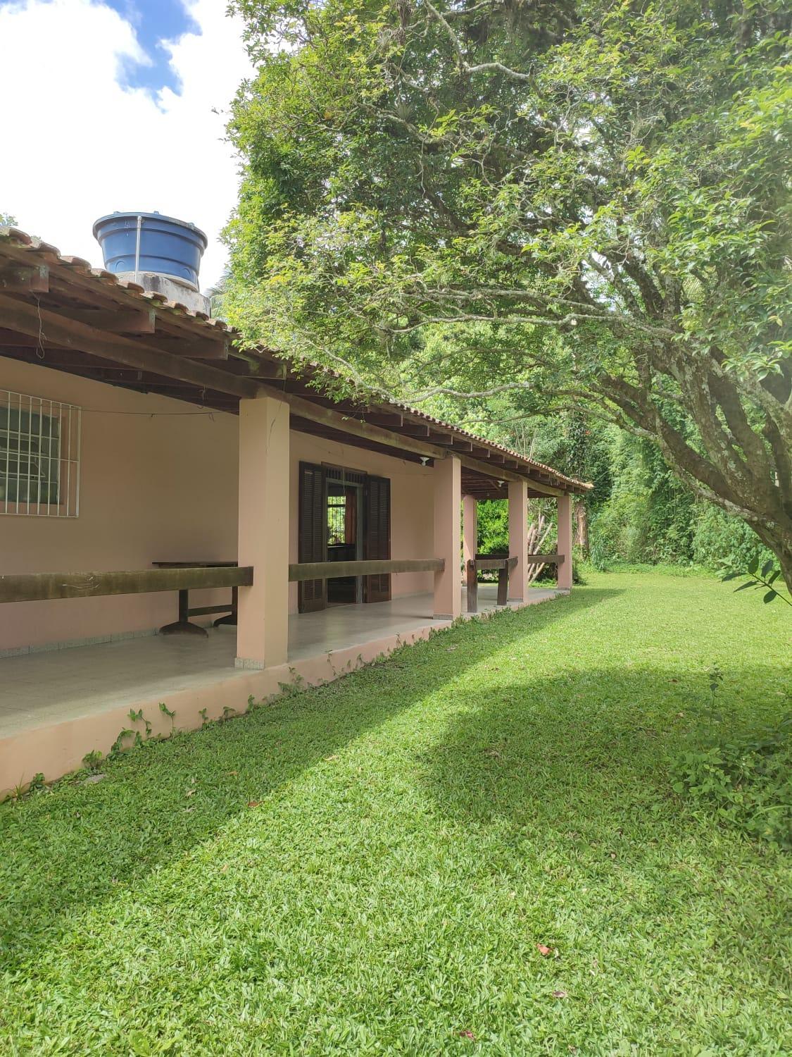 Three-Bedroom House photo 2