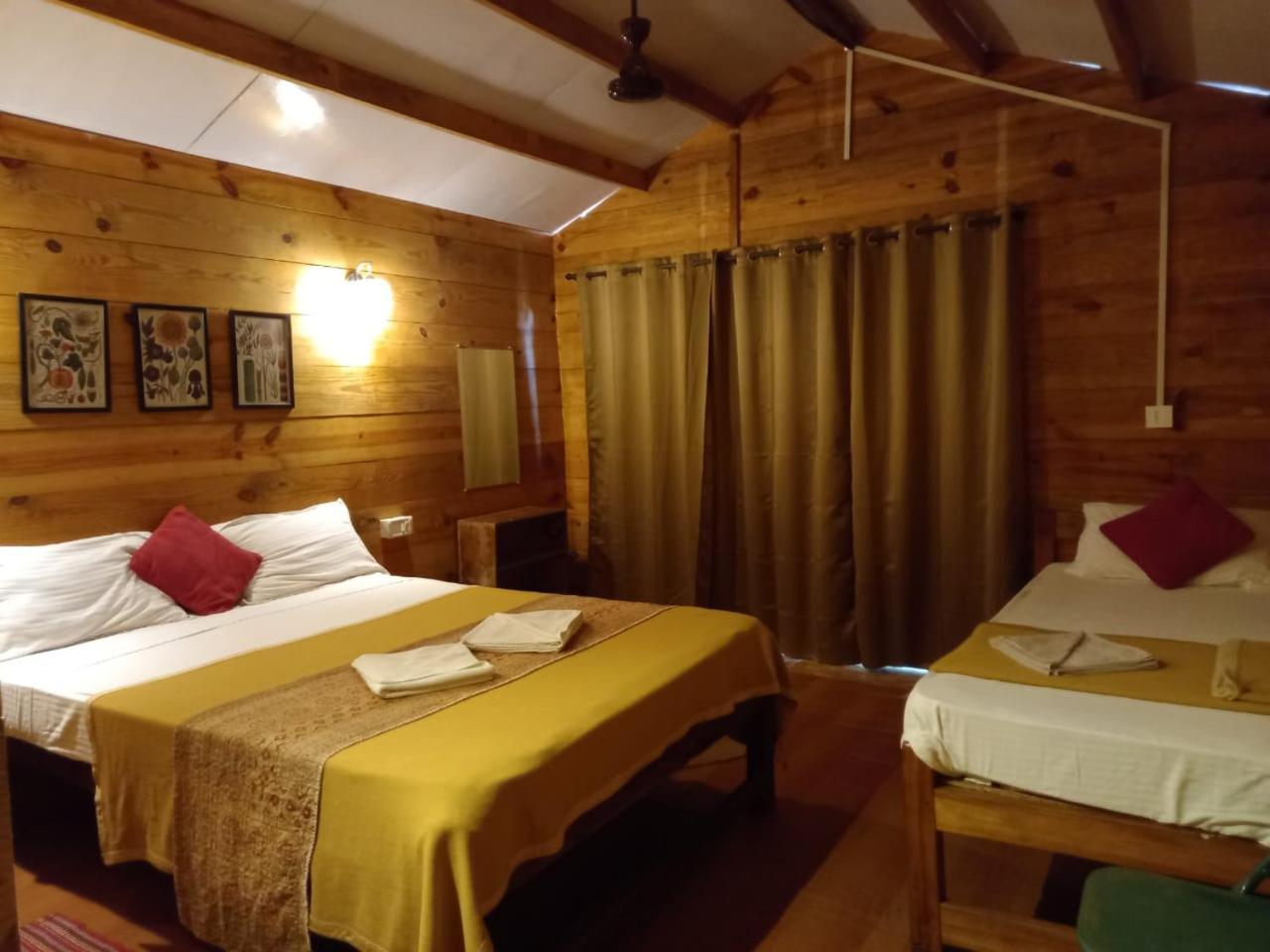 Queen Room with Garden View - Photo 7