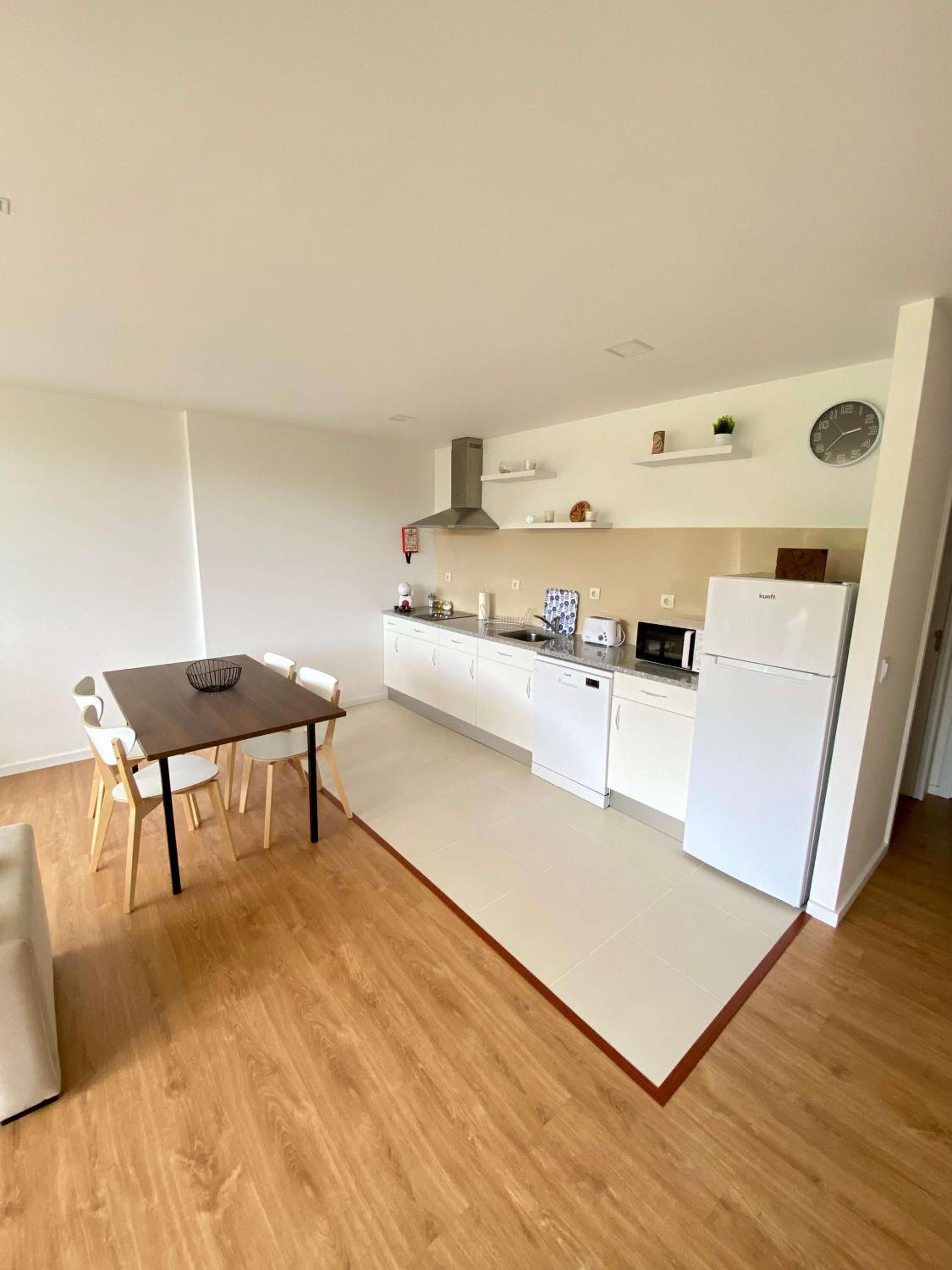 One-Bedroom Apartment photo 2