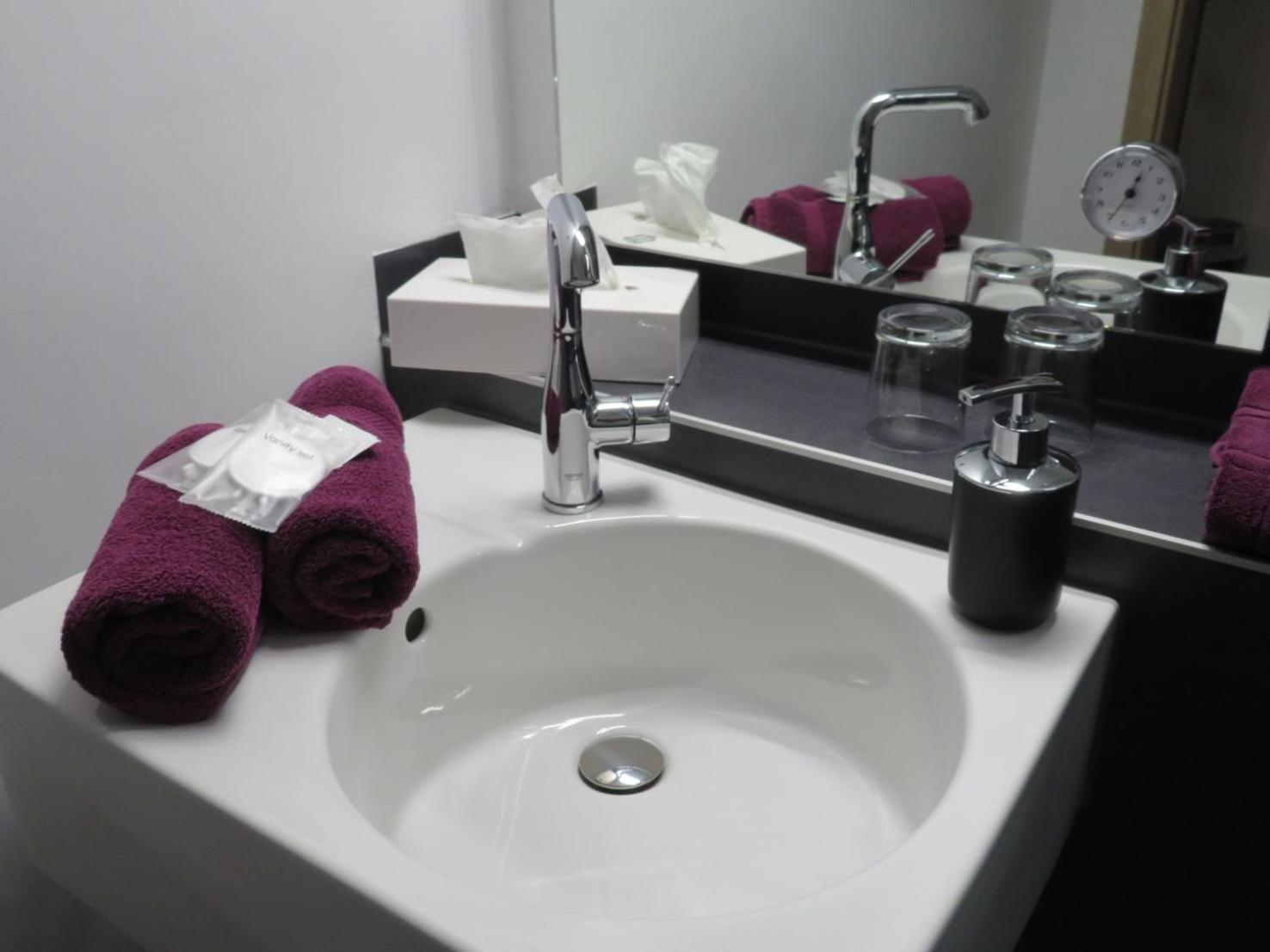 Double Room - Photo 3