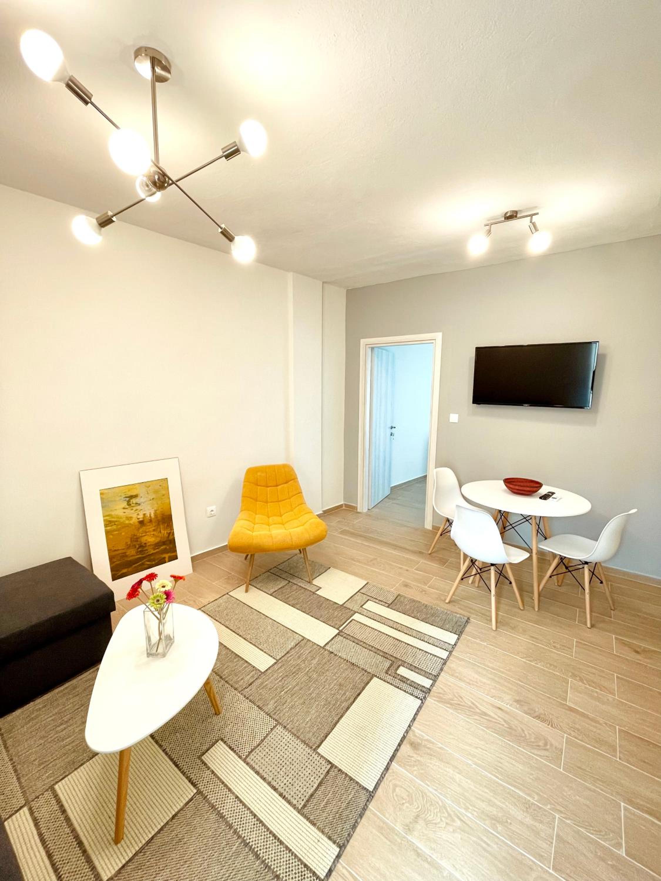 One-Bedroom Apartment - Photo 7