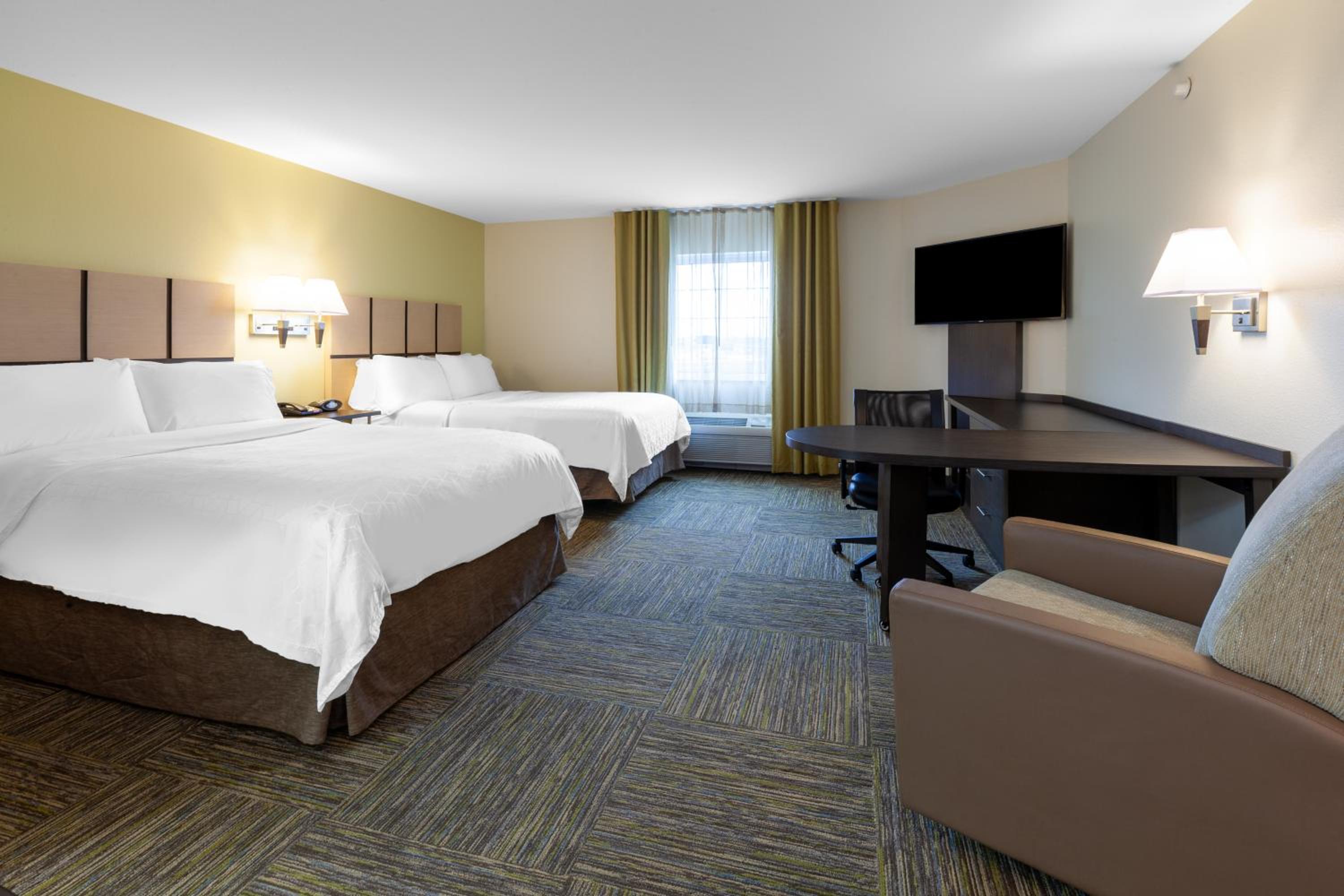 Studio Suite with Two Double Beds - Photo 4