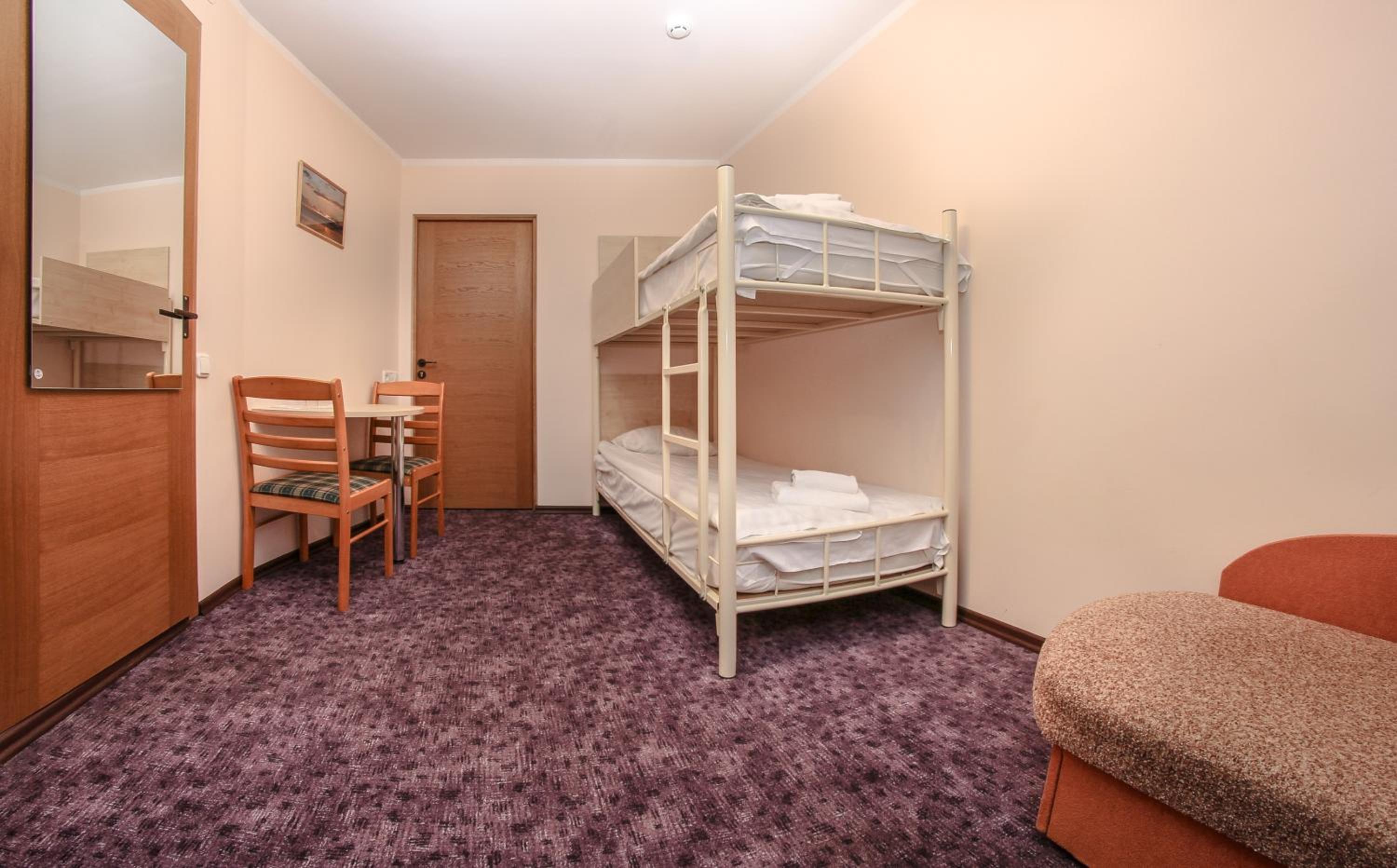 Economy Twin Room - Photo 1