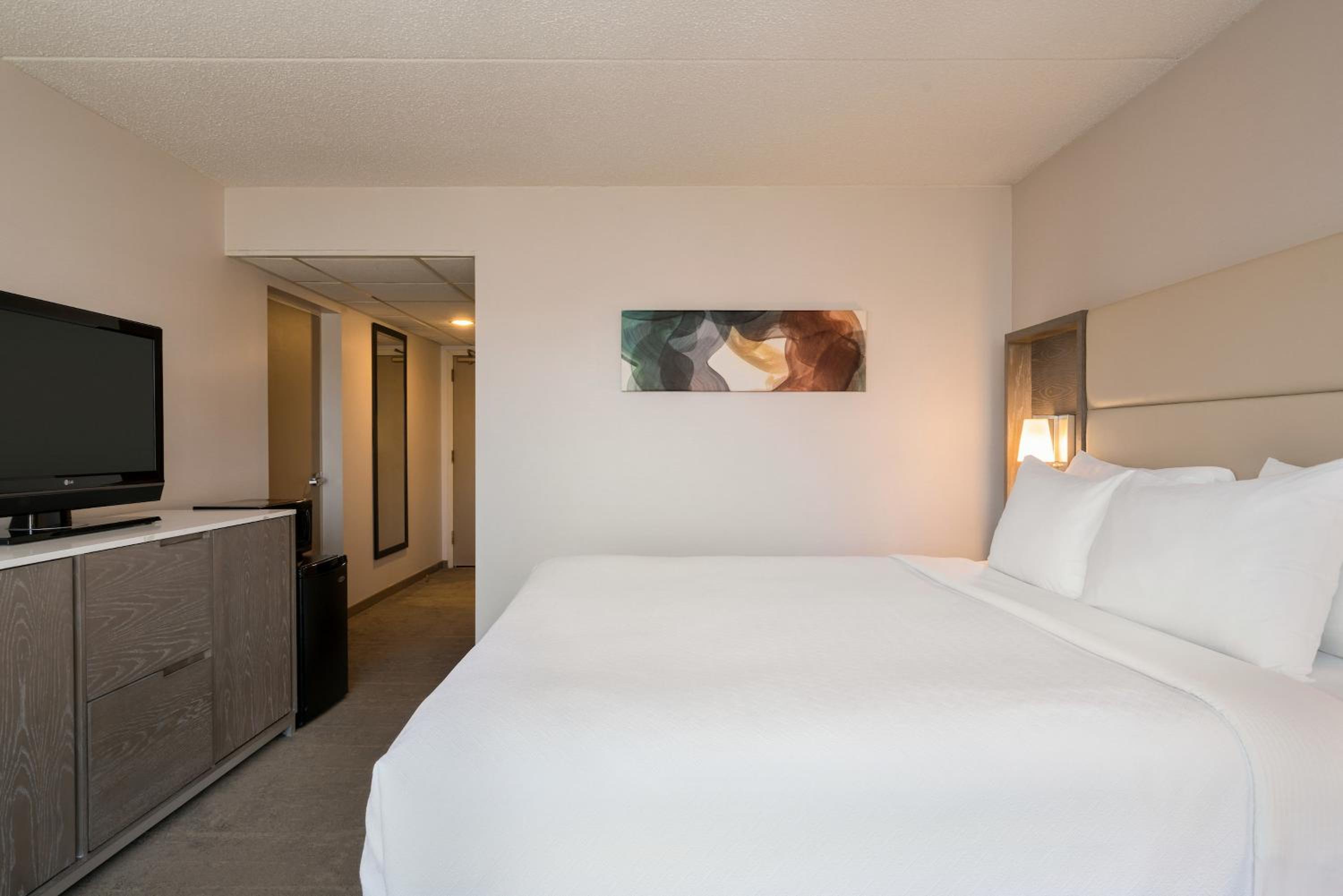 Standard King Room - Photo 2