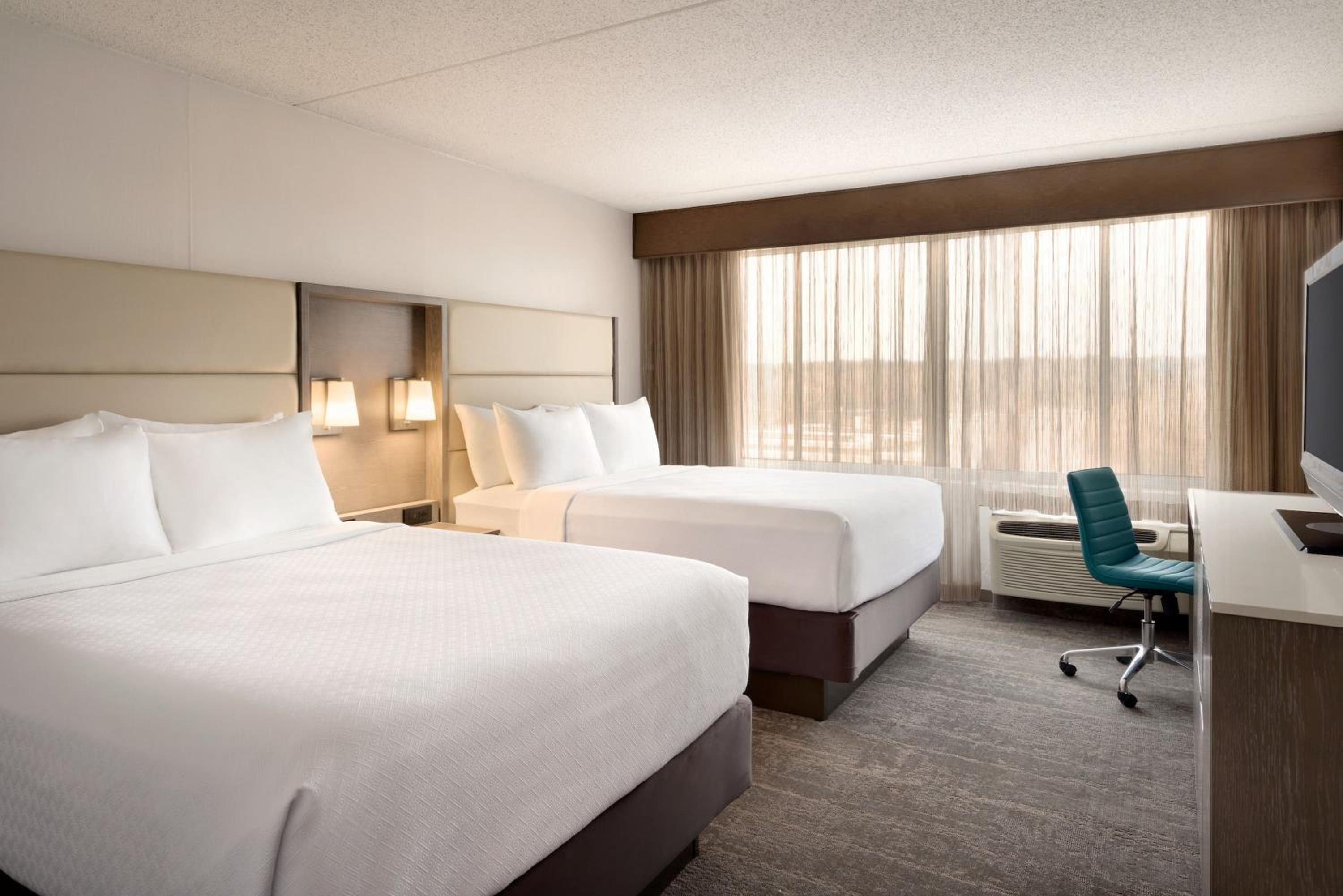 Standard Double Room with Two Double Beds - Photo 4