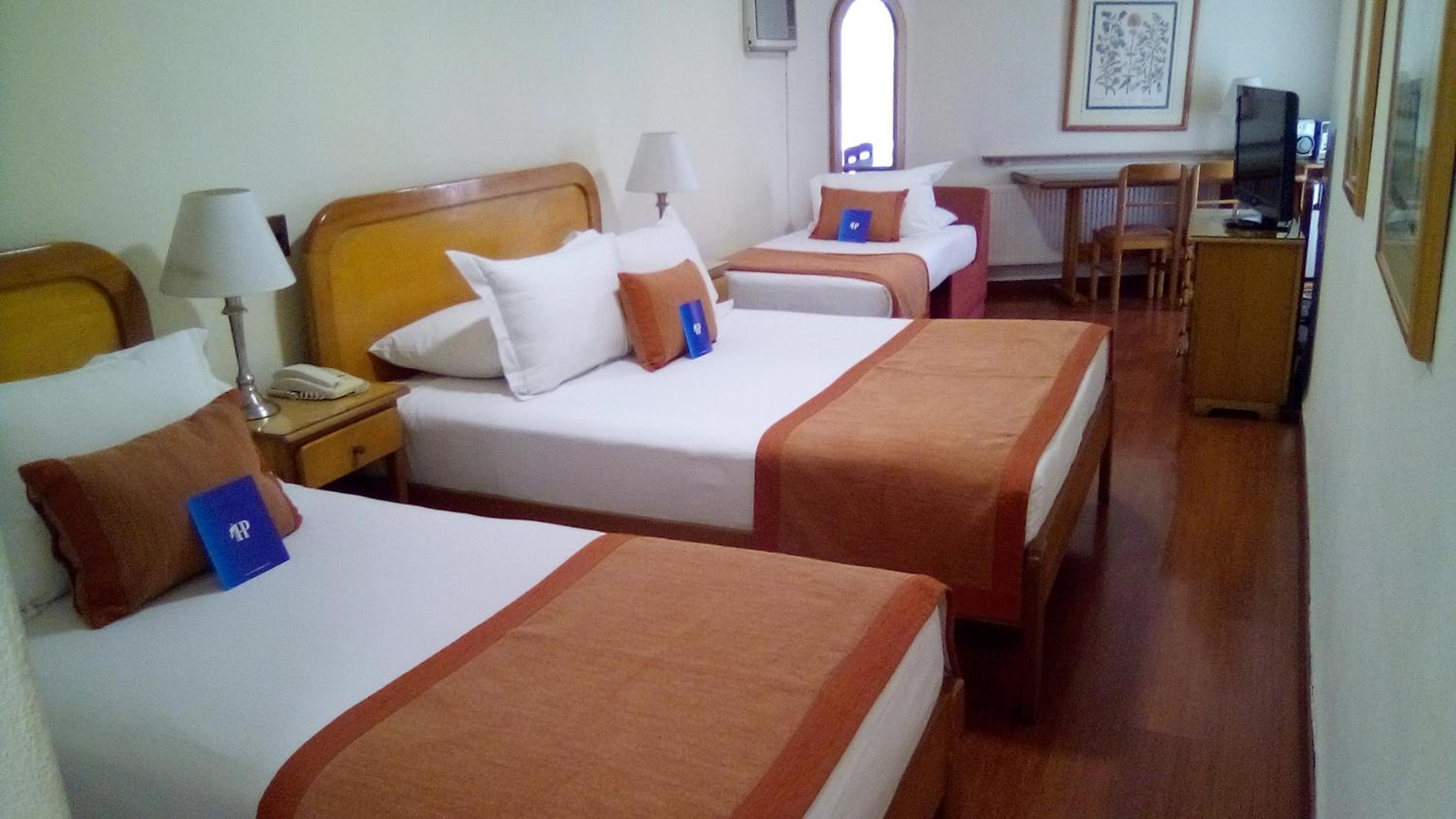 Hotel Canciller (ex-Hotel Presidente) — Quadruple Room 25 mt2
