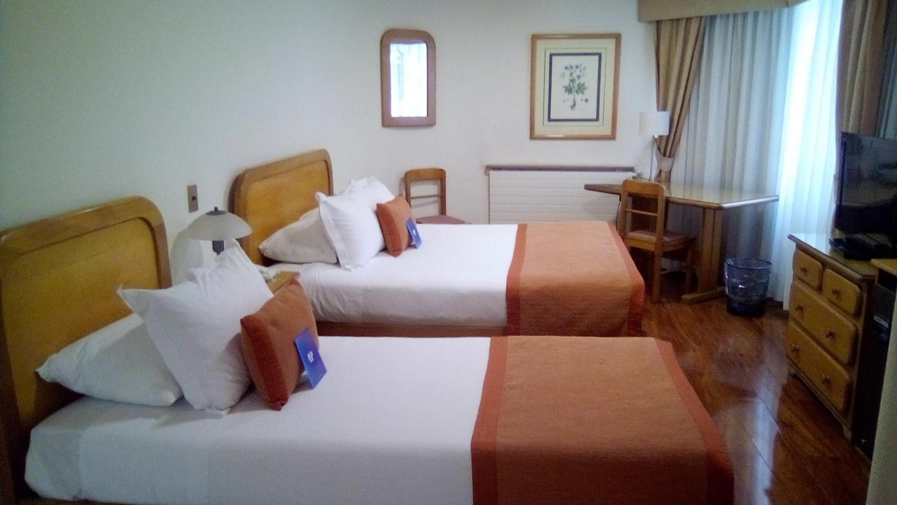 Hotel Canciller (ex-Hotel Presidente) — Family Room 20 mt2