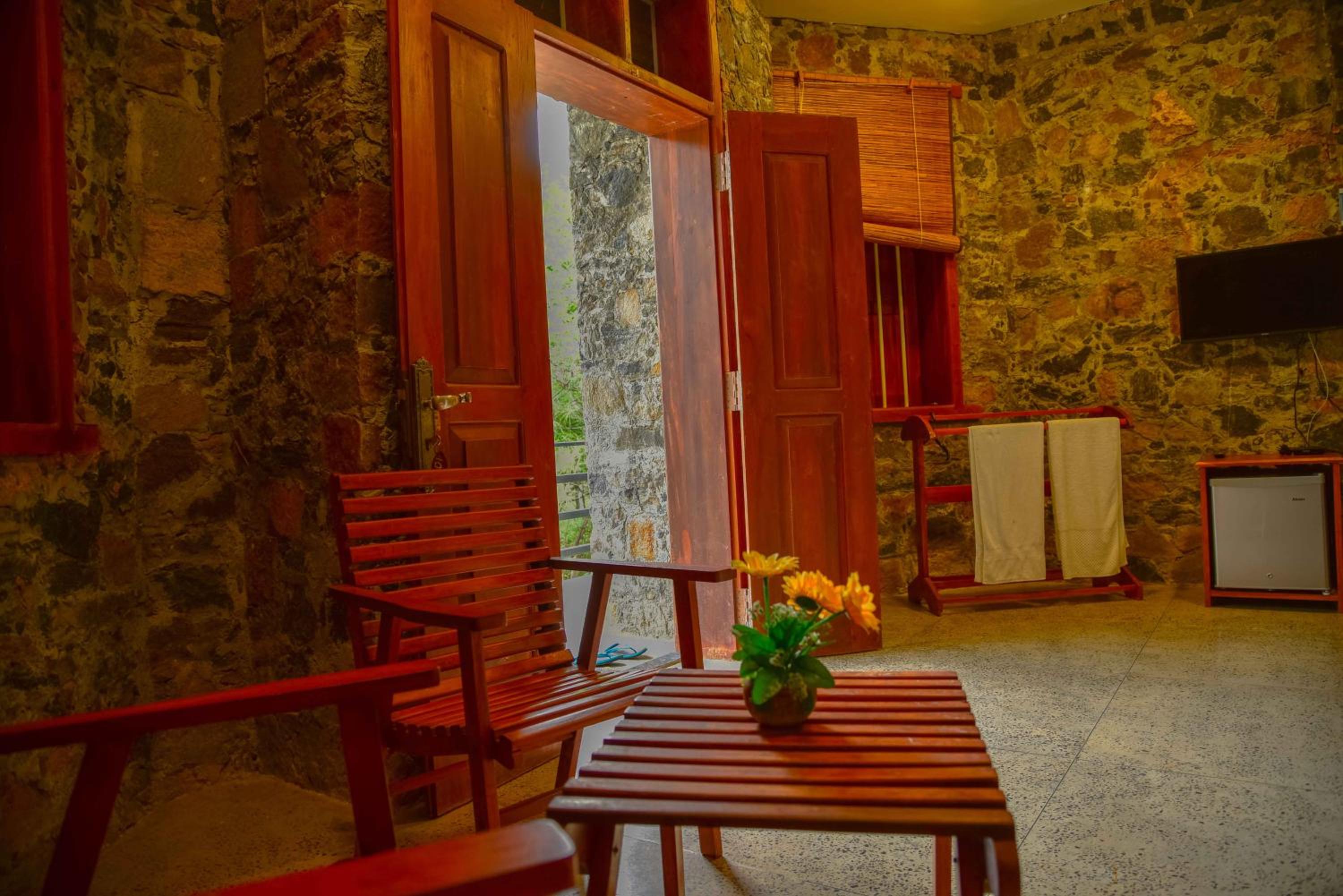 Superior Double or Twin Room with Lake View photo 2