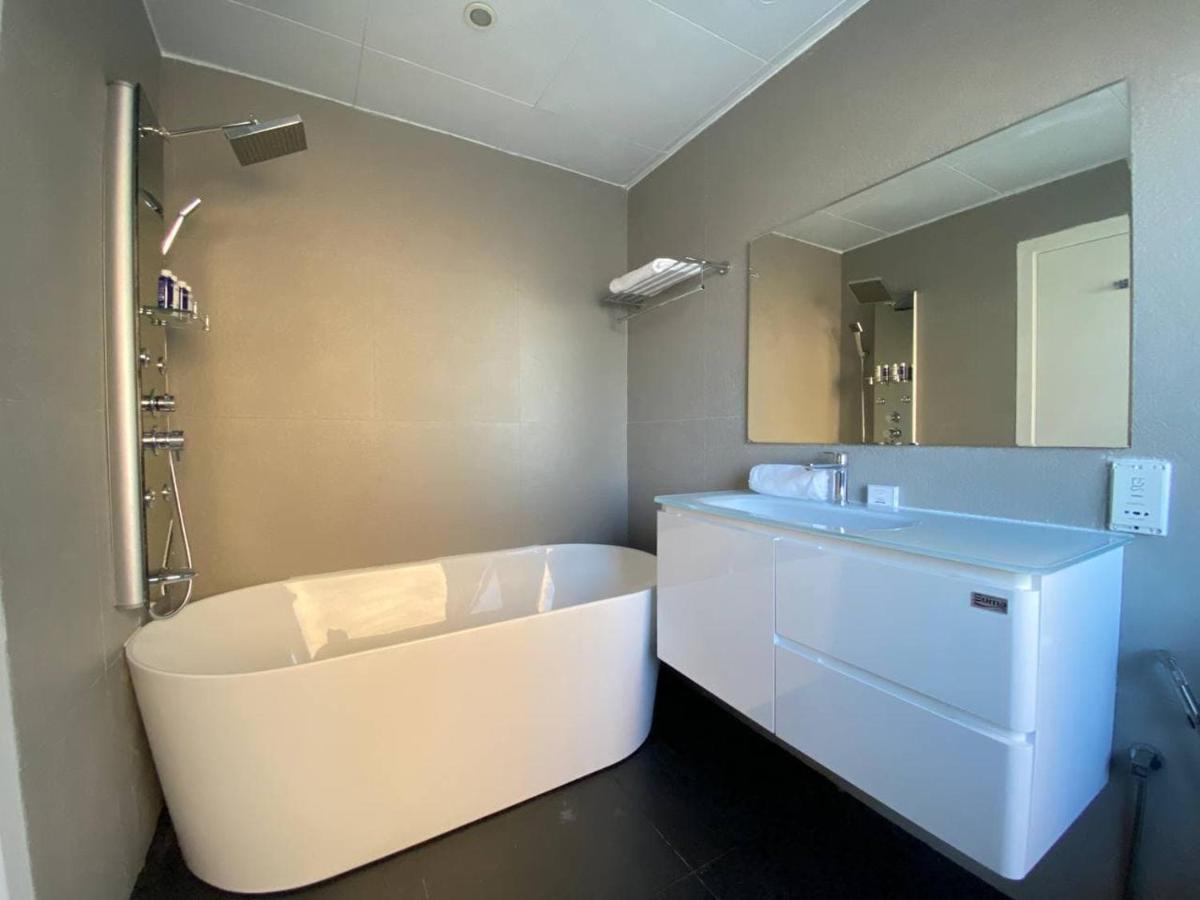 Two-Bedroom Suite photo 1