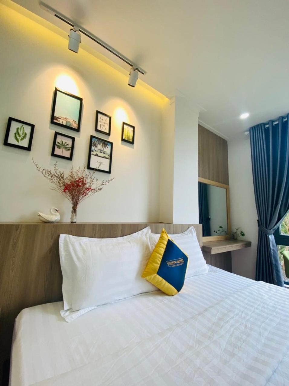 Deluxe Room (2 Adults + 1 Child) - Photo 7