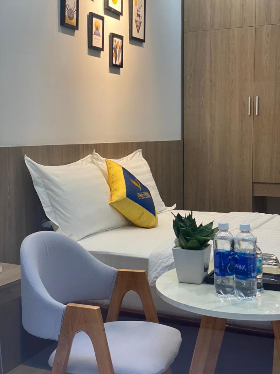 Large Double Room - Photo 6