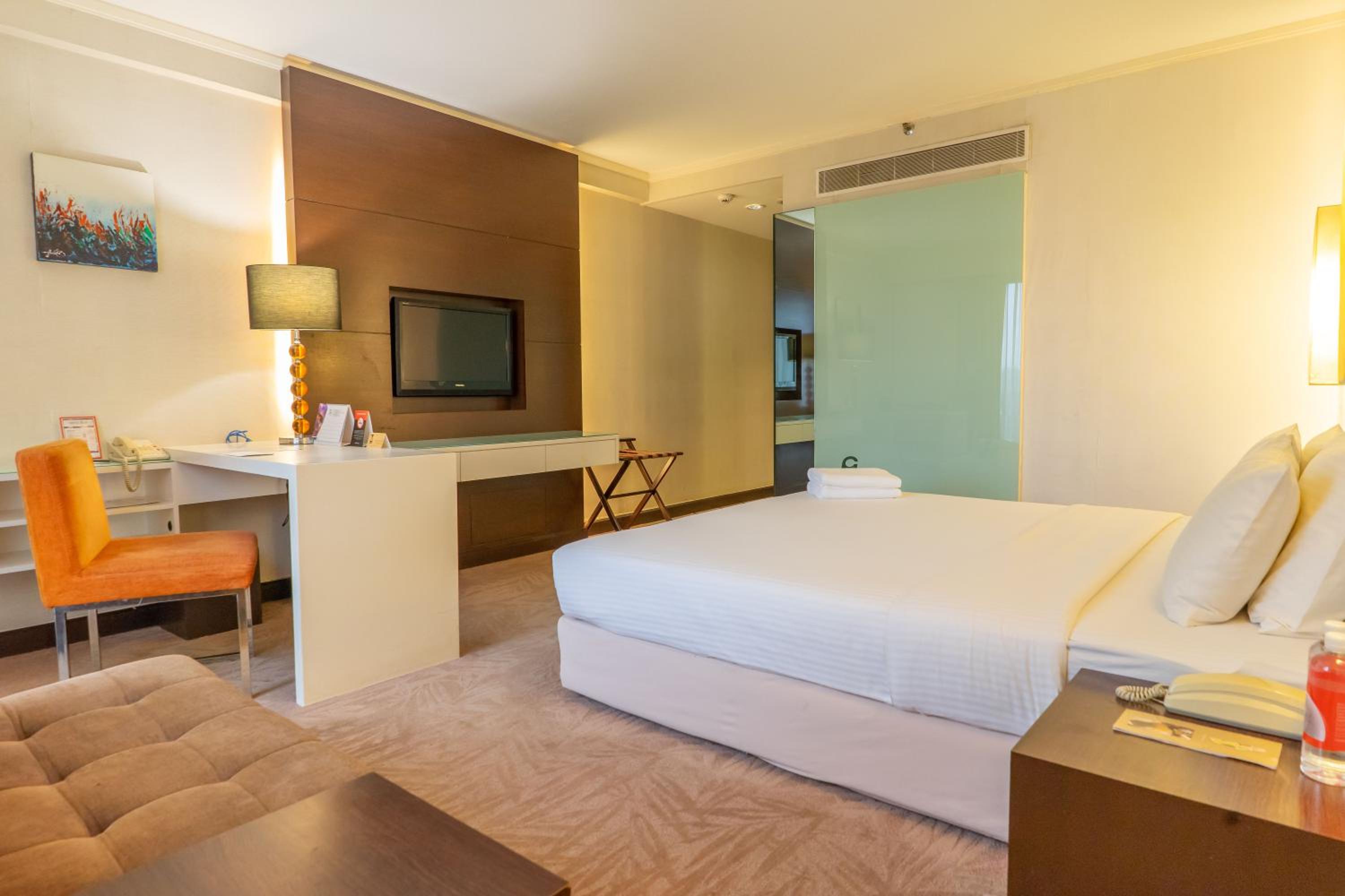 Superior King Room photo 3