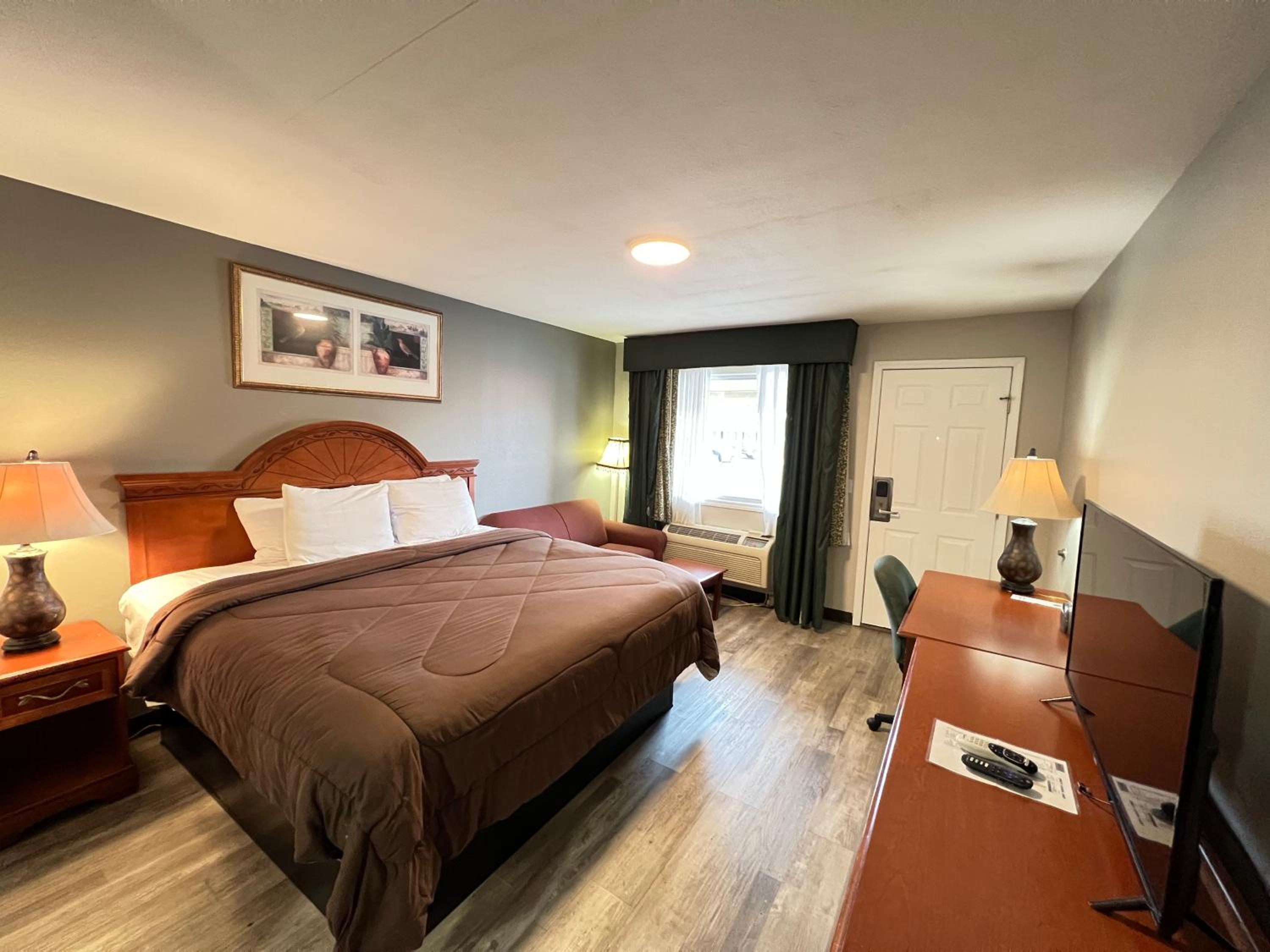 Superior King Room - Non-Smoking - Photo 10