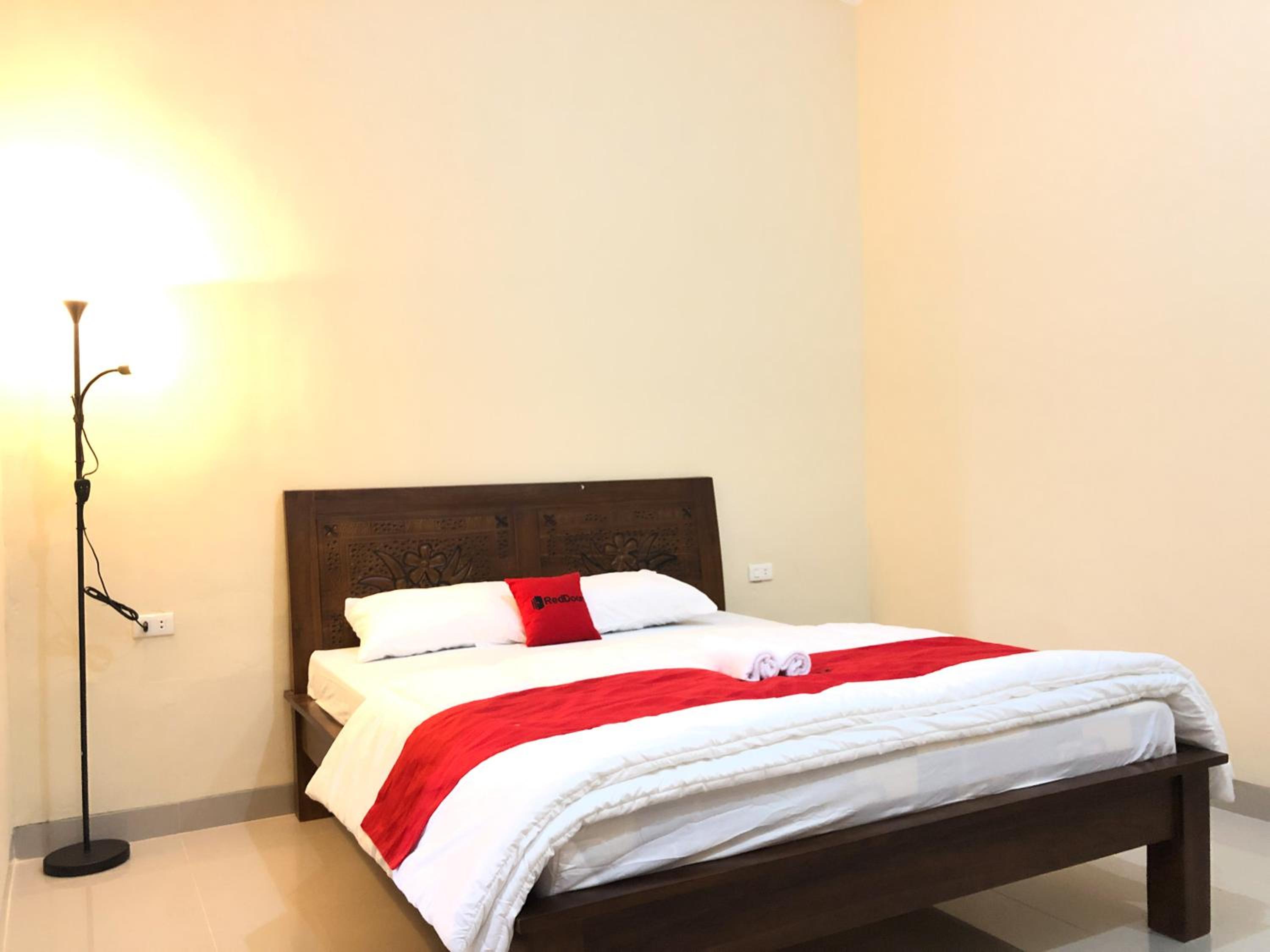 Deluxe Room - Photo 2