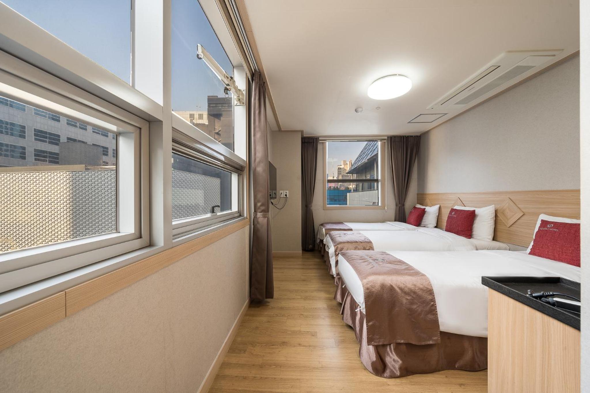 Deluxe Triple Room