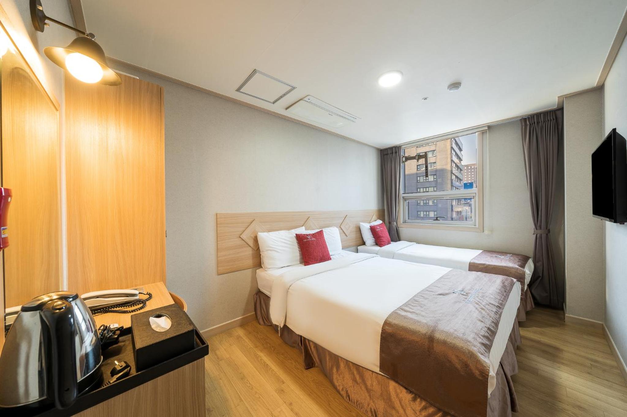 Deluxe Twin Room