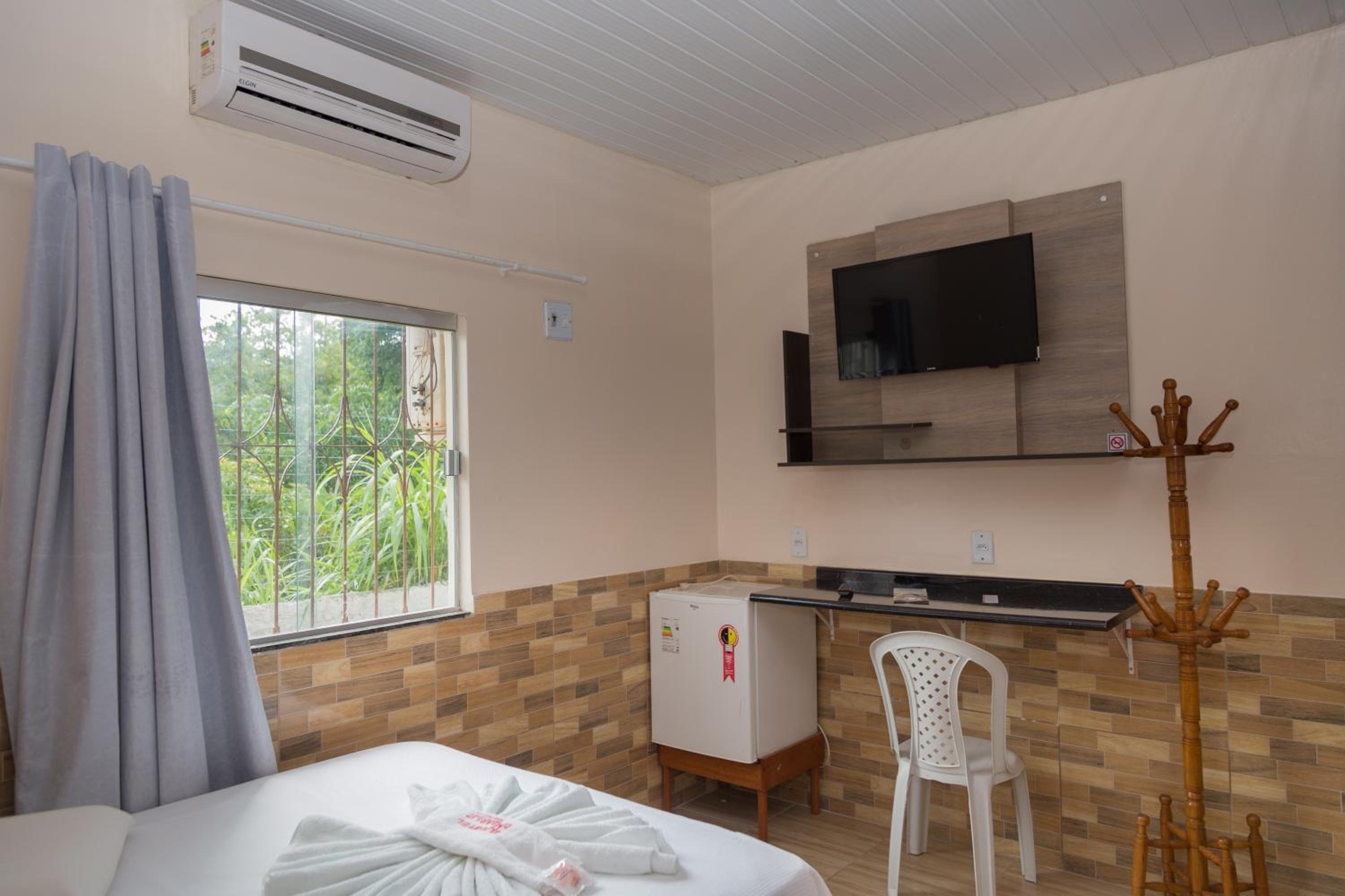 Standard Double or Twin Room - Photo 3