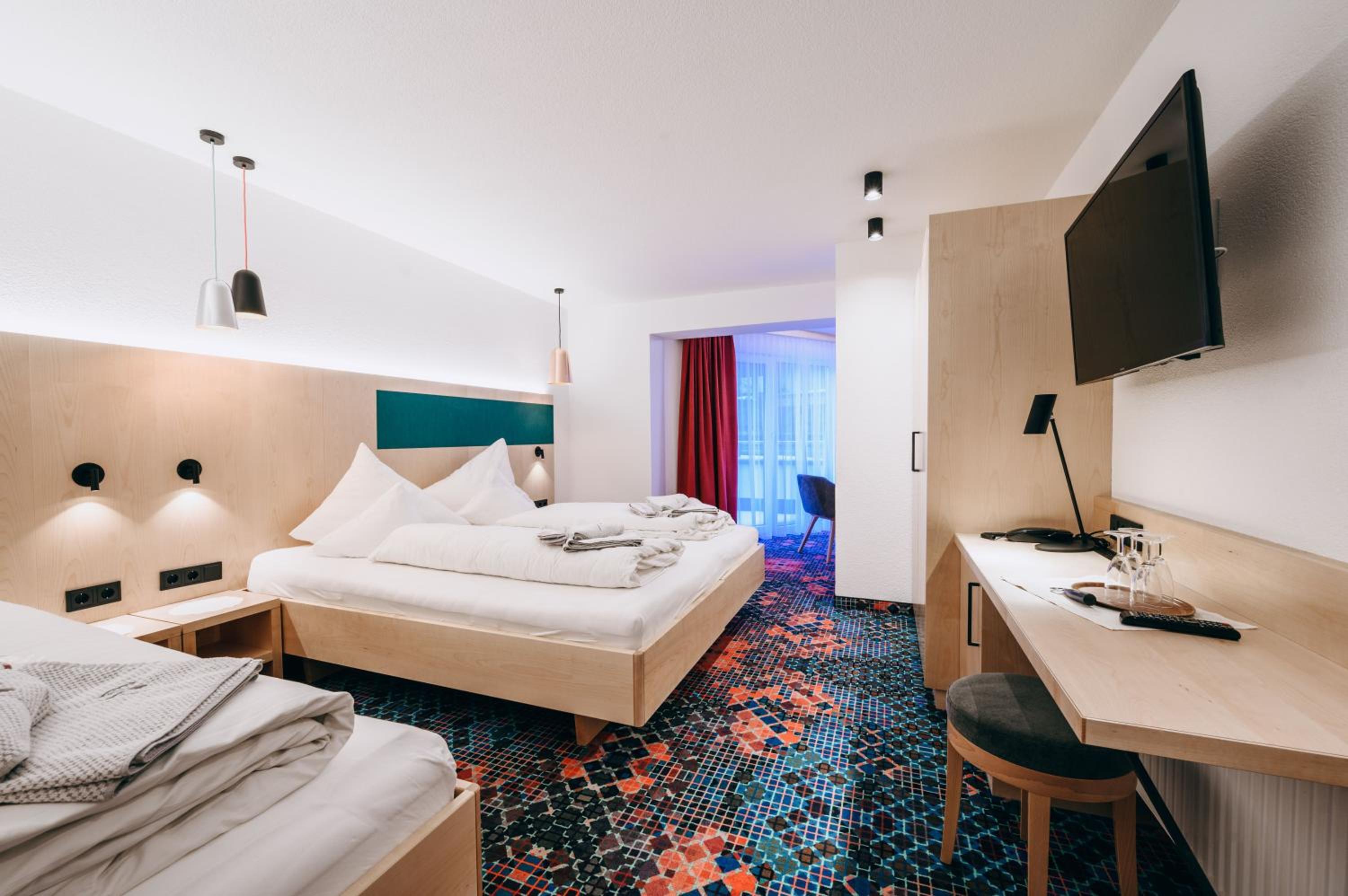 Triple Room with Balcony - Photo 11