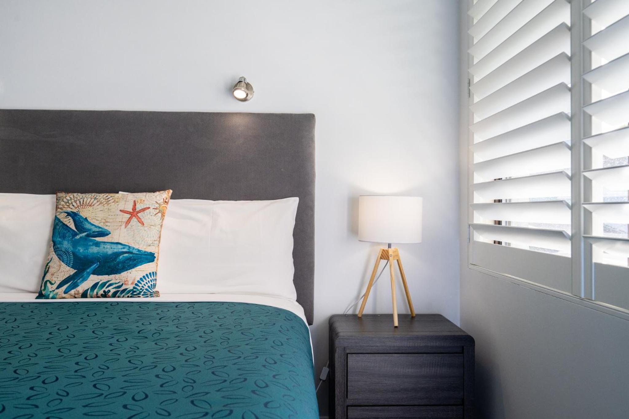 Deluxe King Room - Photo 1
