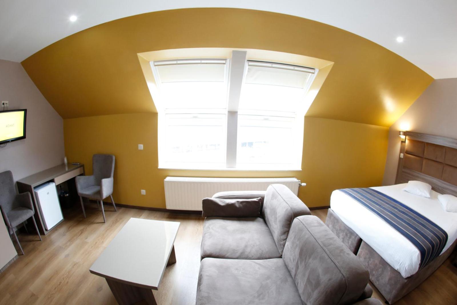 Deluxe Family Room - Photo 4