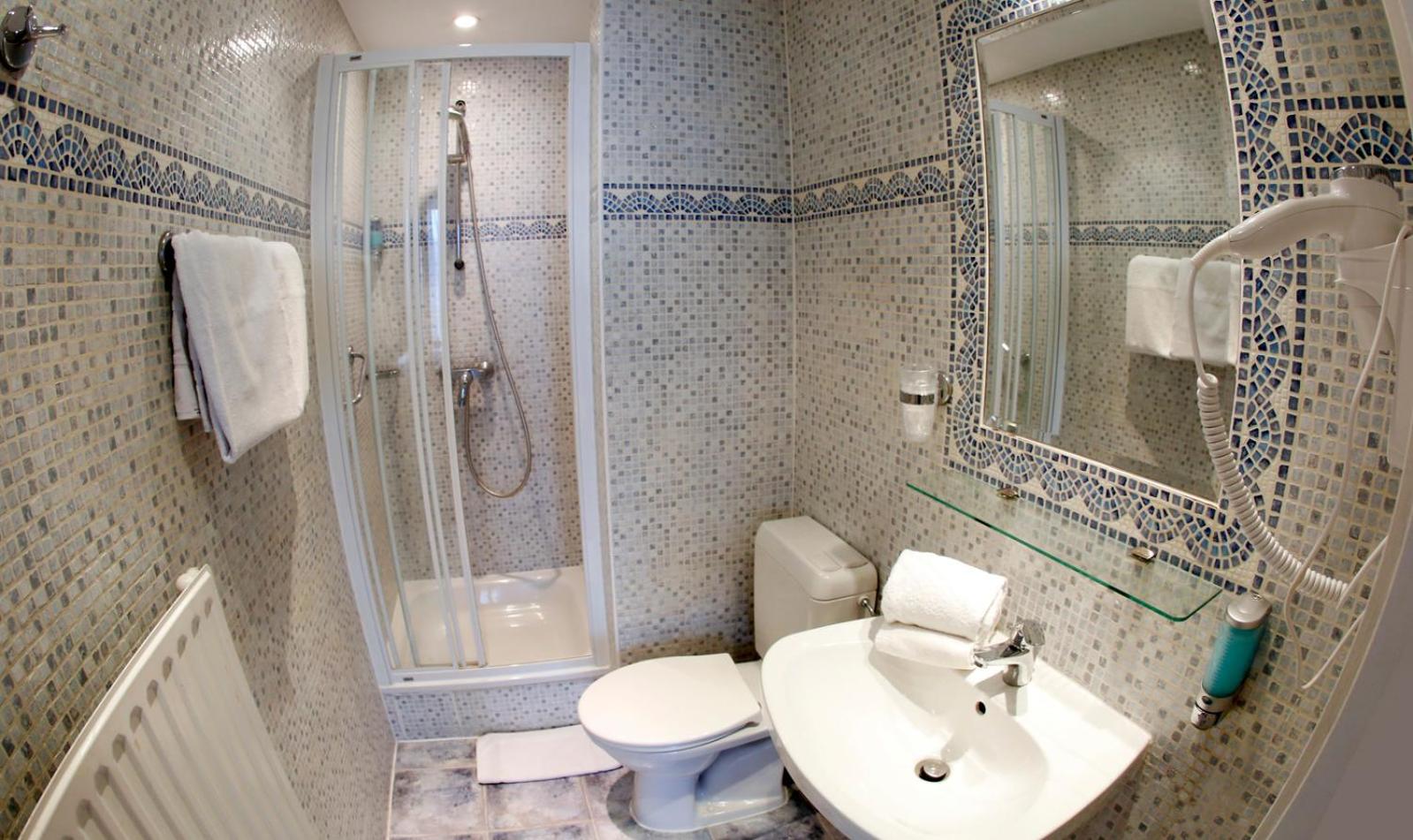 Superior Triple Room - Photo 3