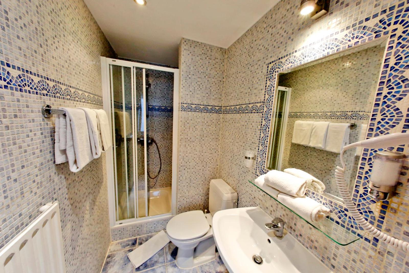Superior Triple Room - Photo 2