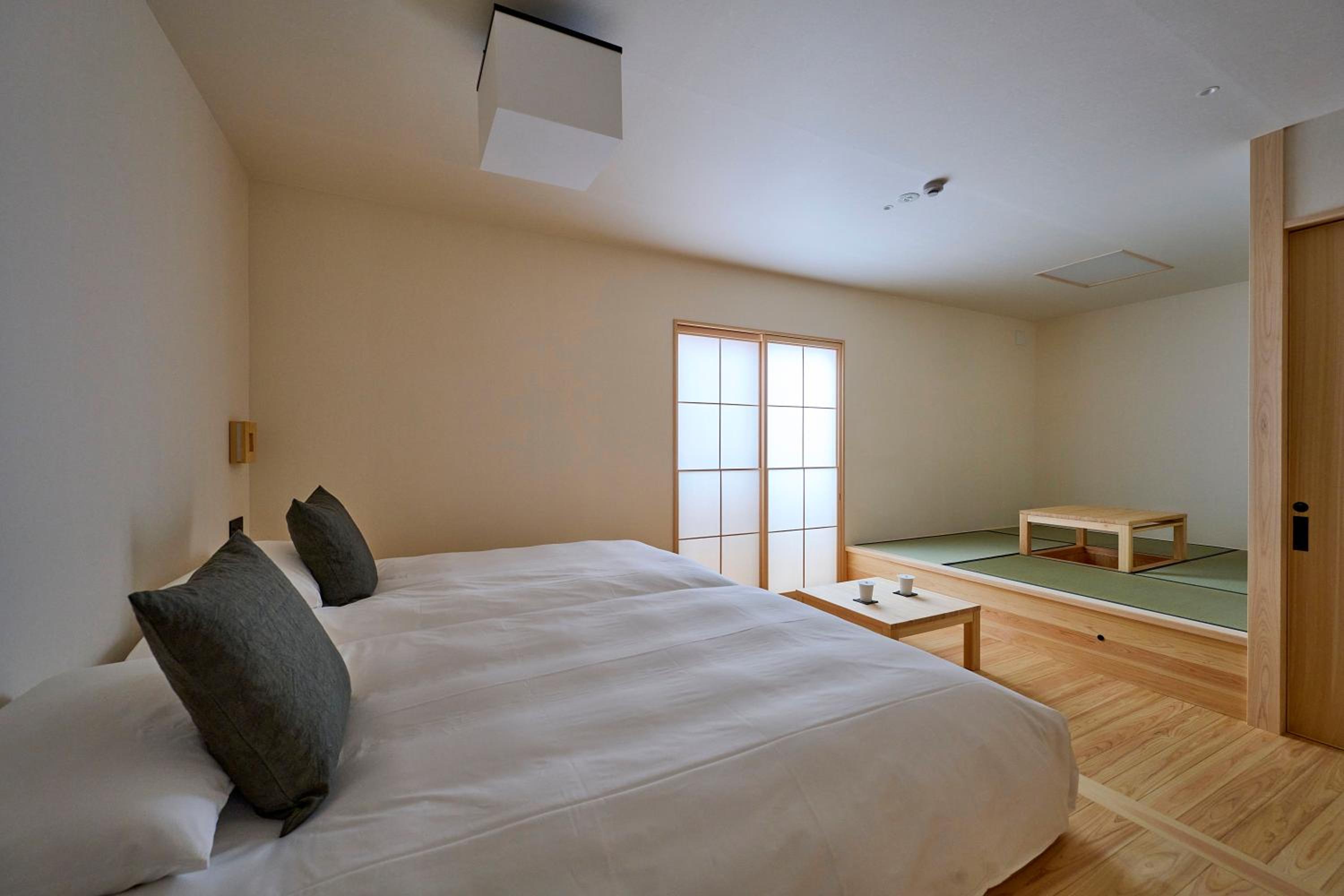 Triple Room with Shower - Photo 11