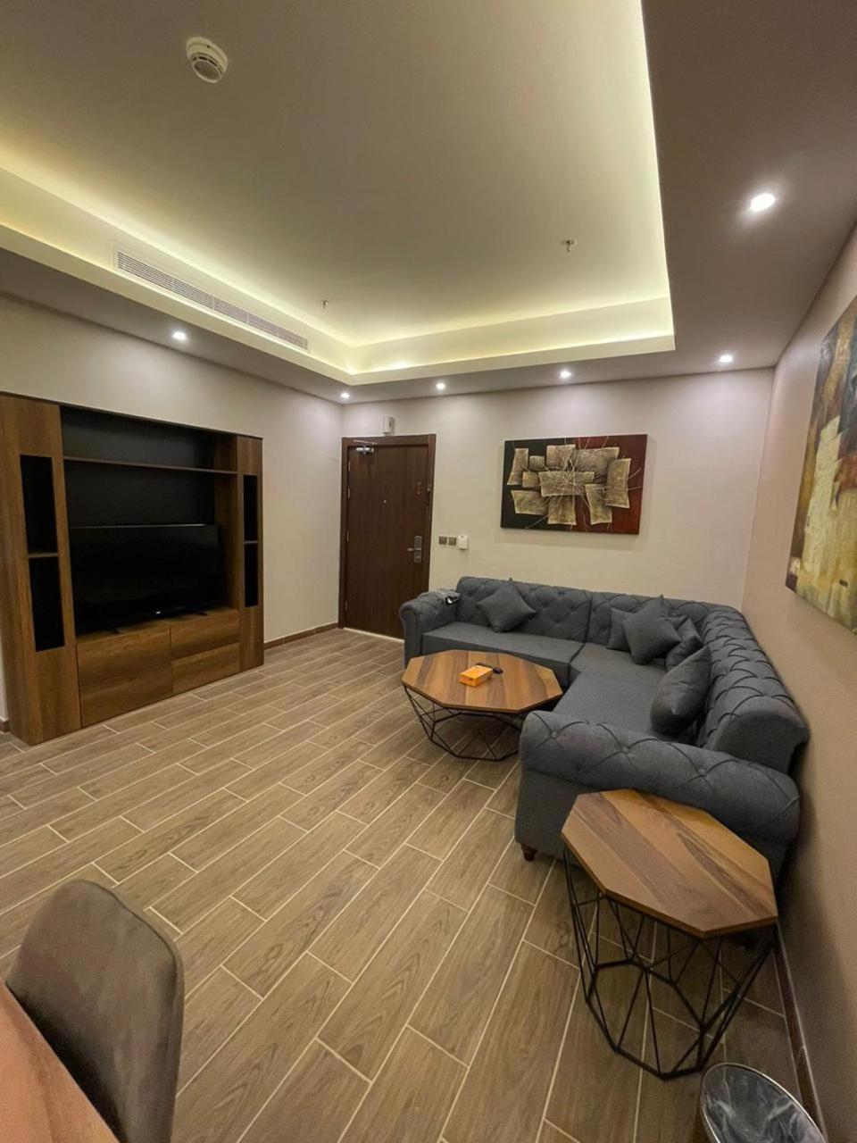 One-Bedroom Apartment - Photo 10