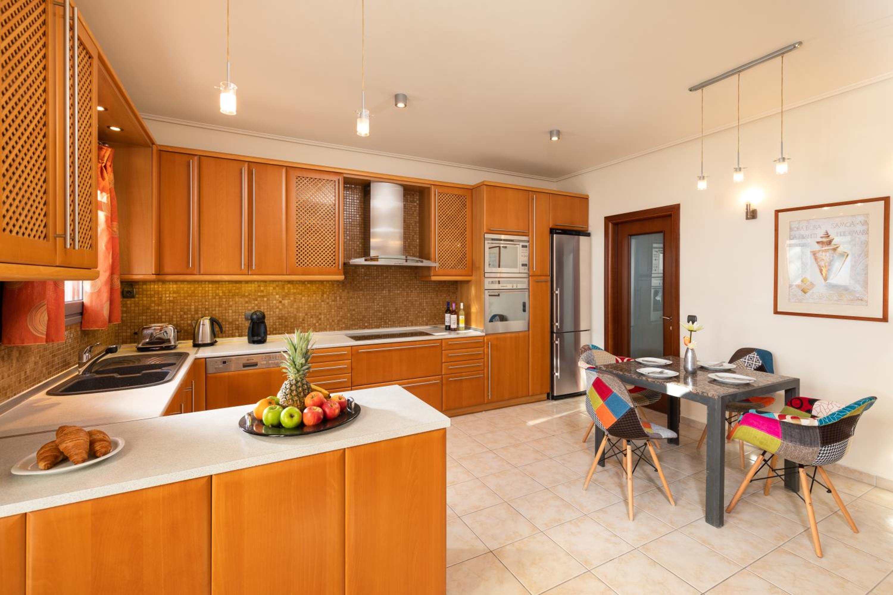 Villa photo 2