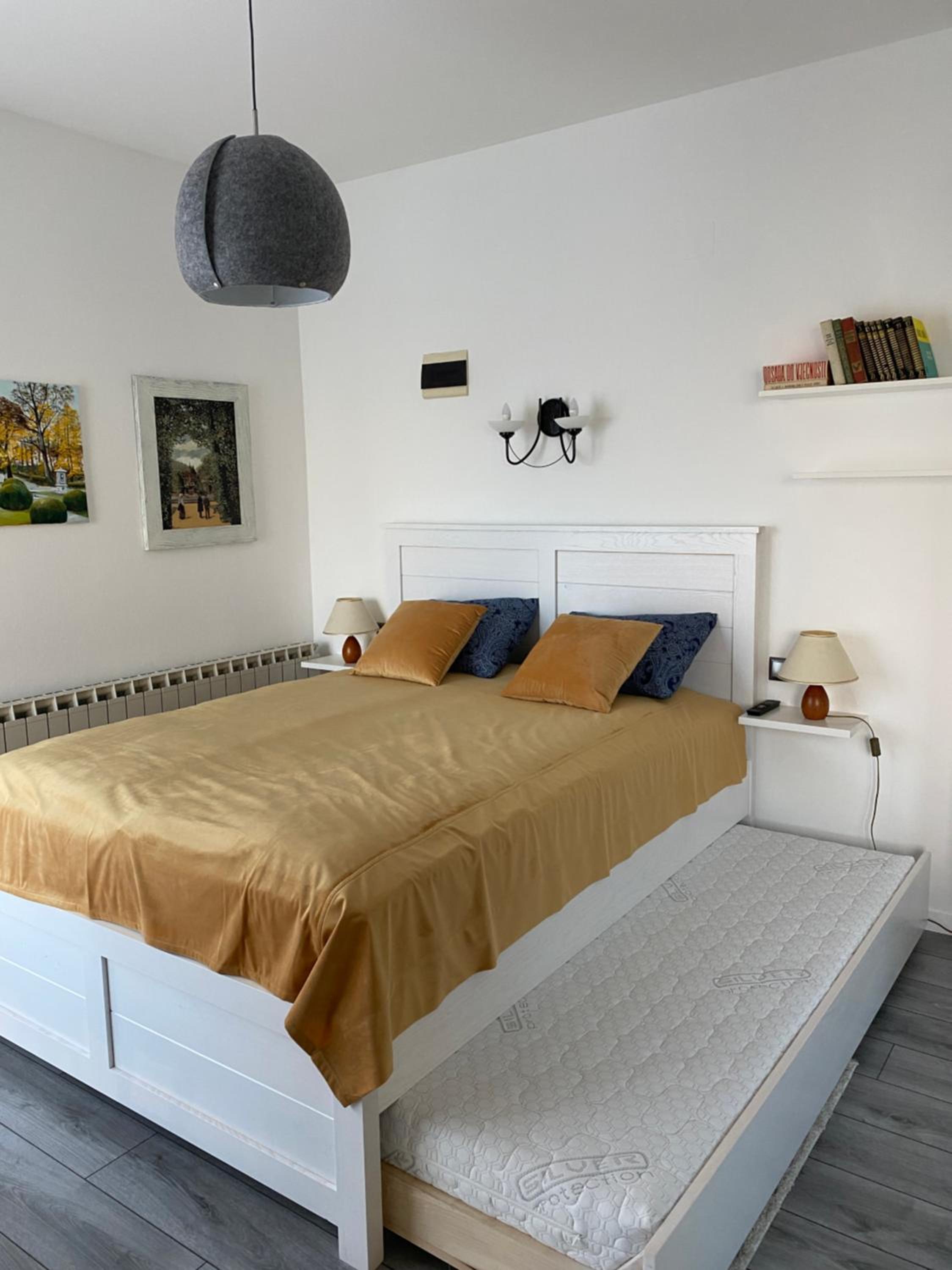 One-Bedroom Apartment - Photo 13