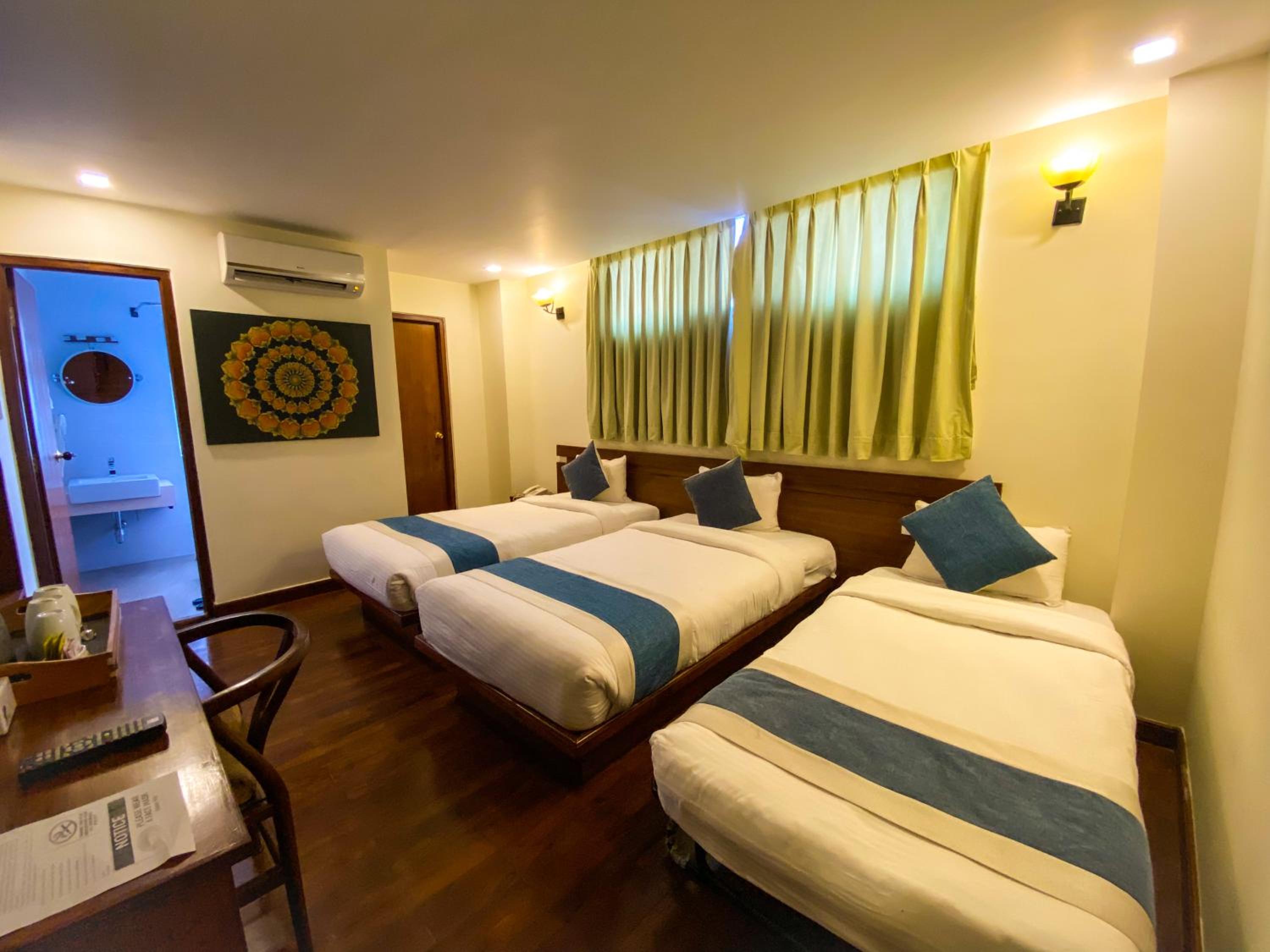 Deluxe Triple Room - Photo 5