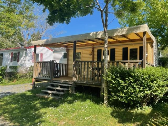 Mobile Home - Photo 11