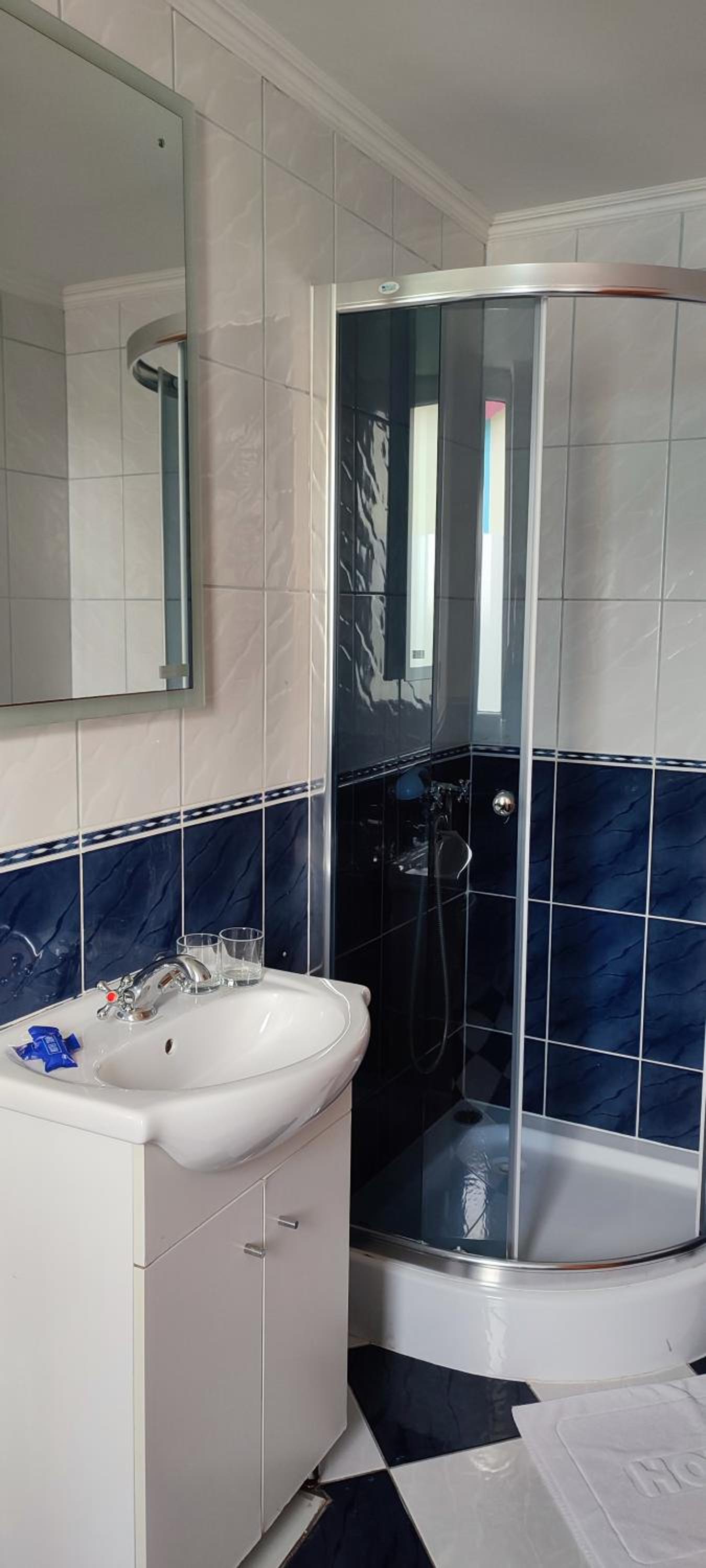 Double Room with Extra Bed - Photo 5