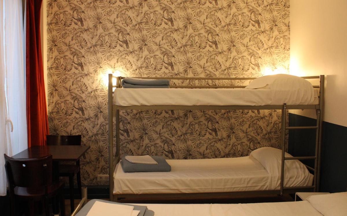 Single Bed in Female Dormitory Room photo 3