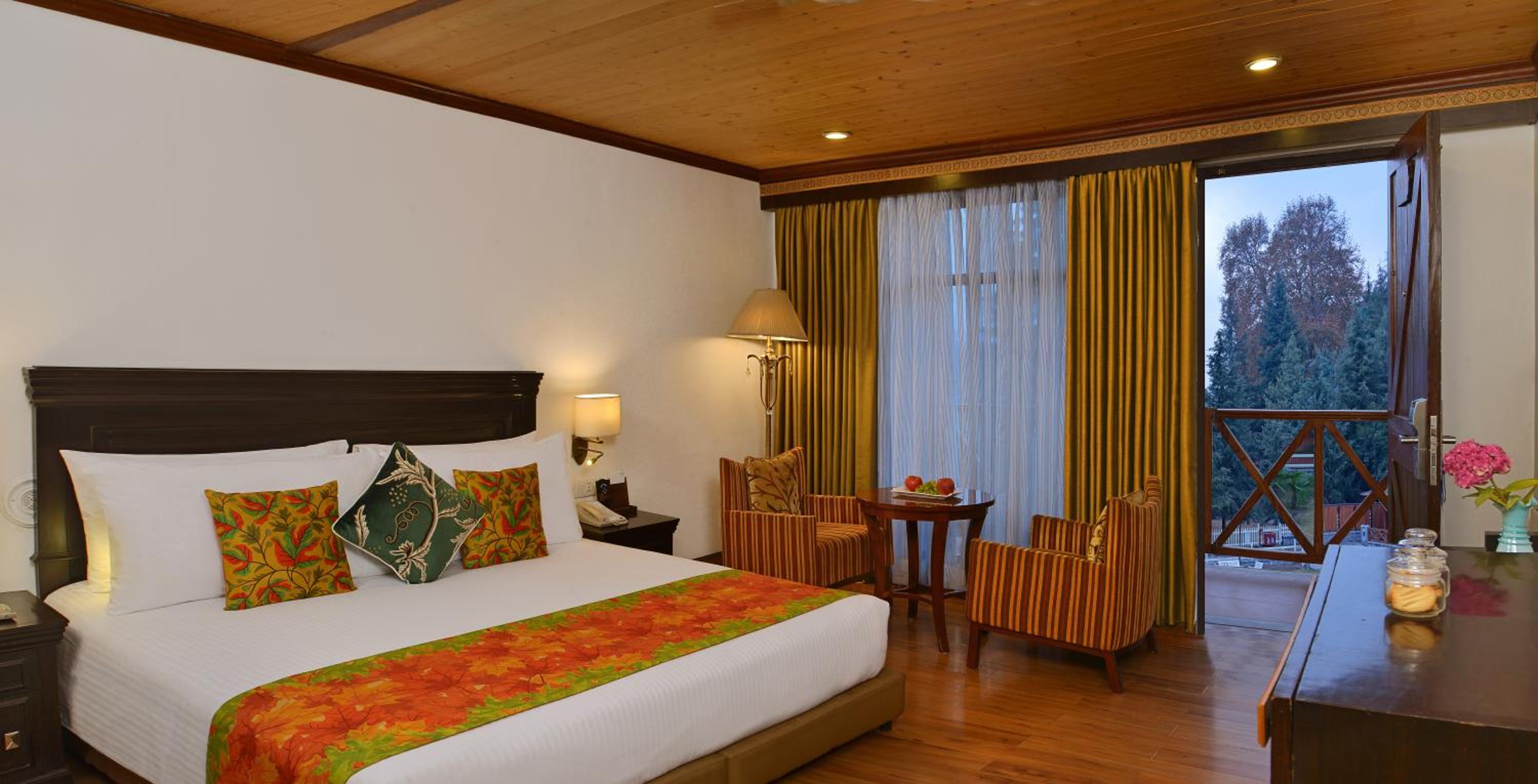 Deluxe Room - Photo 6