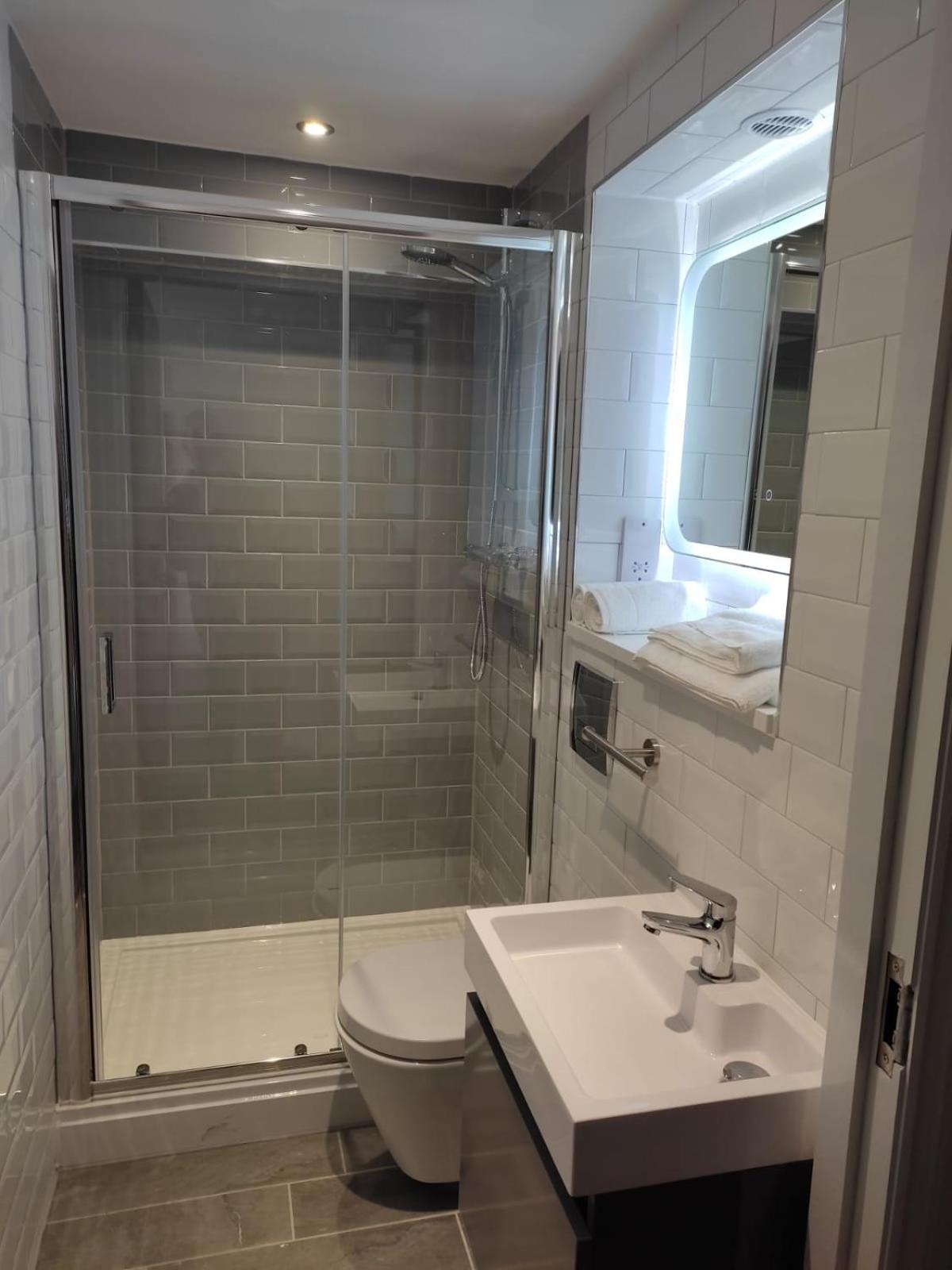 Double Room - Photo 3