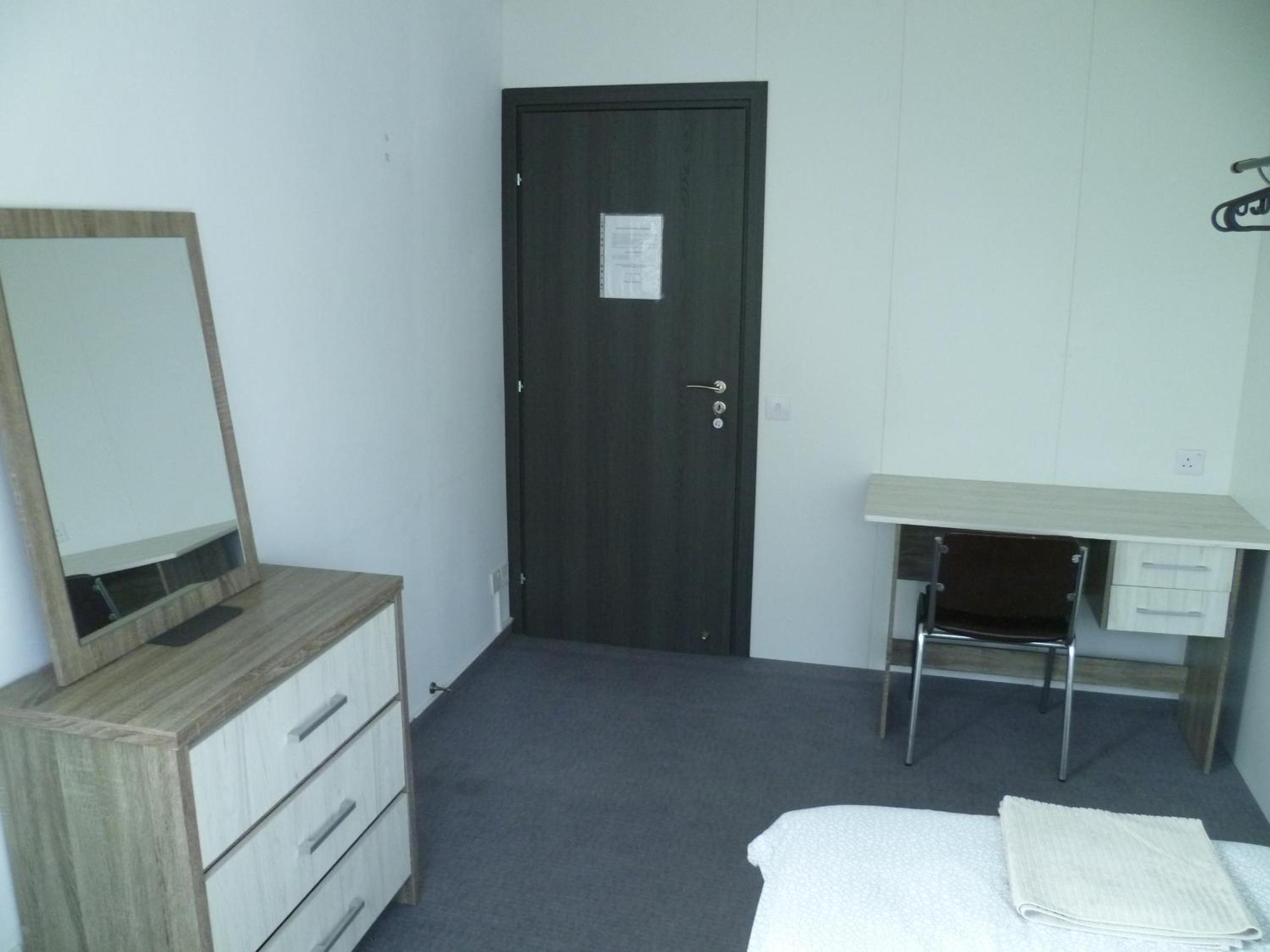 Single Room with Shared Bathroom photo 2