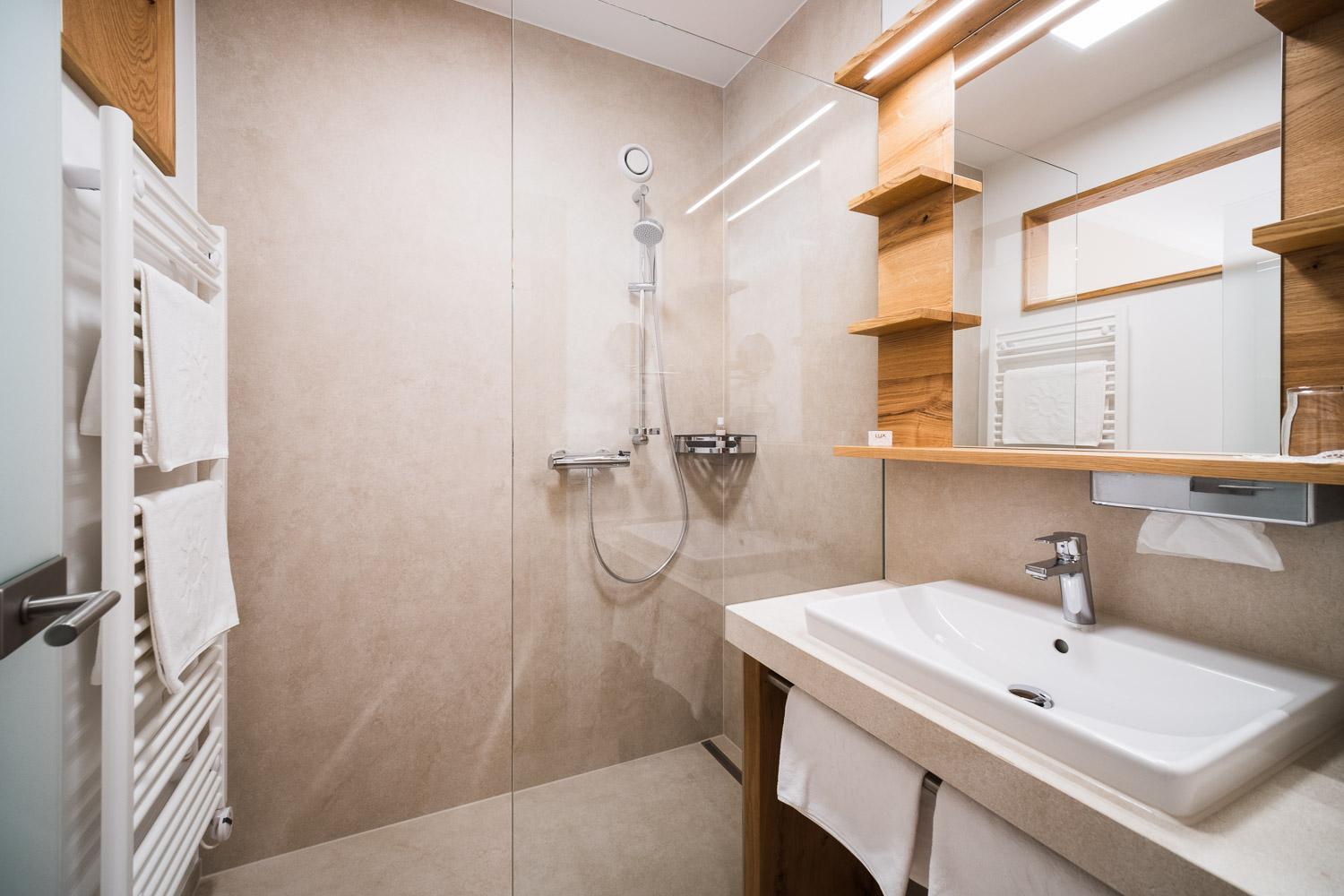 Deluxe Double or Twin Room with Garden View photo 3