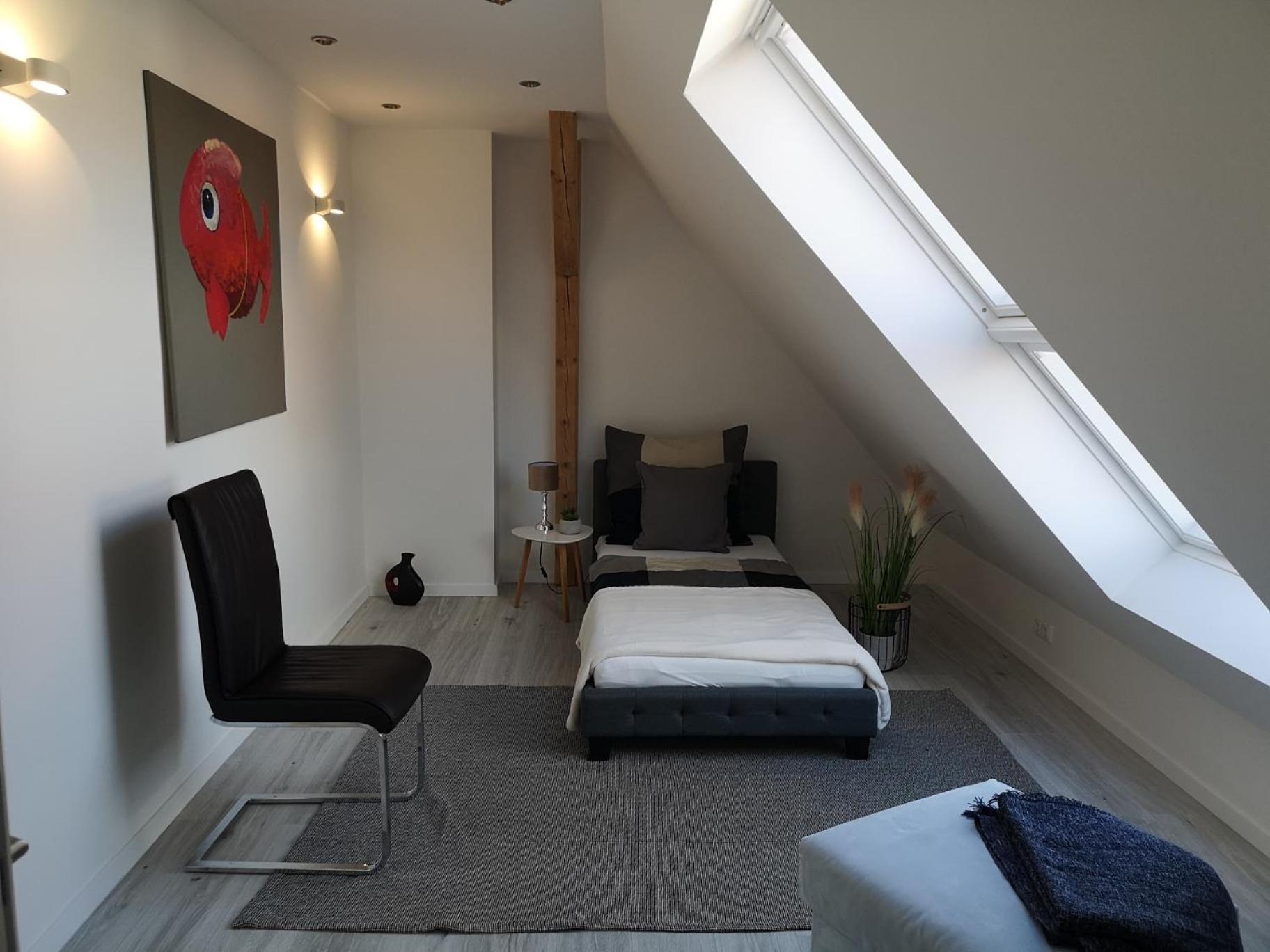 Four-Bedroom House photo 3