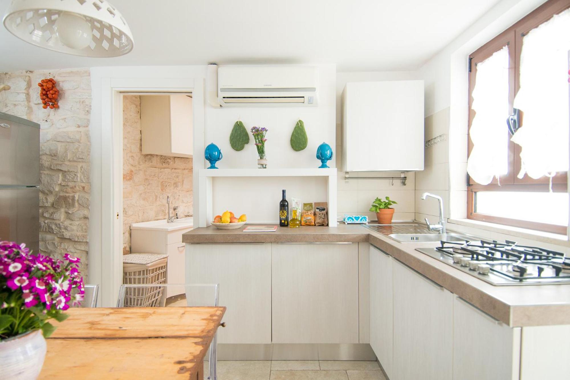 Two-Bedroom House - Split Level photo 2
