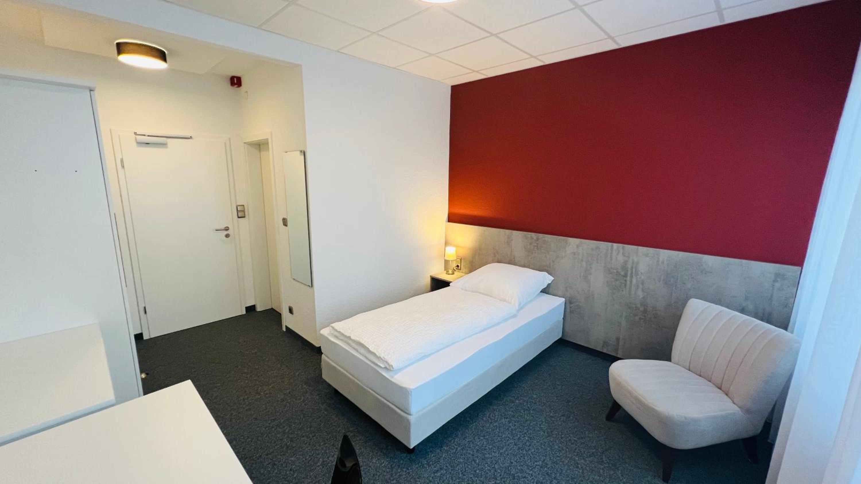 Single Room photo 2