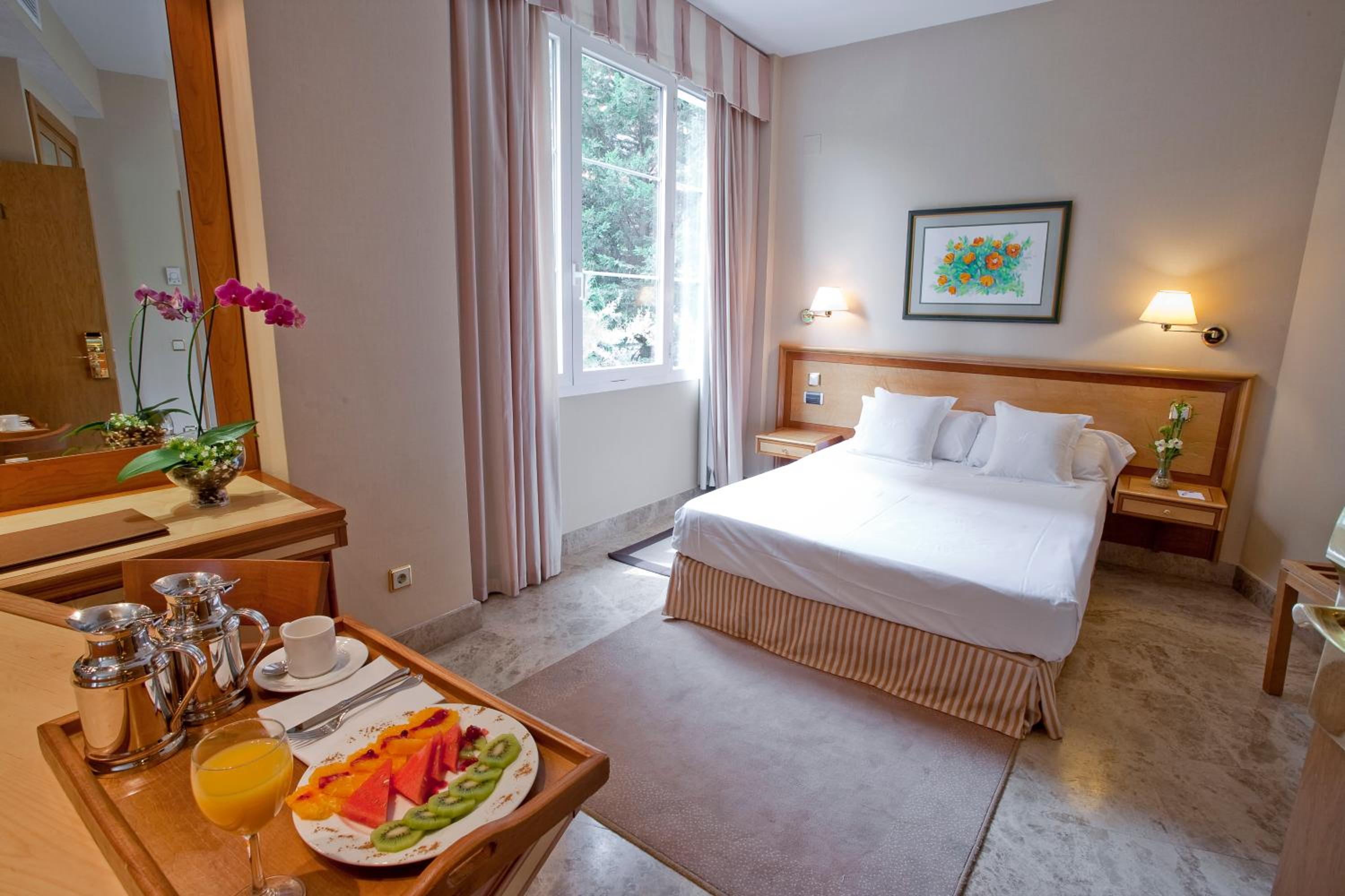 Habitación Estándar con Cama Queen