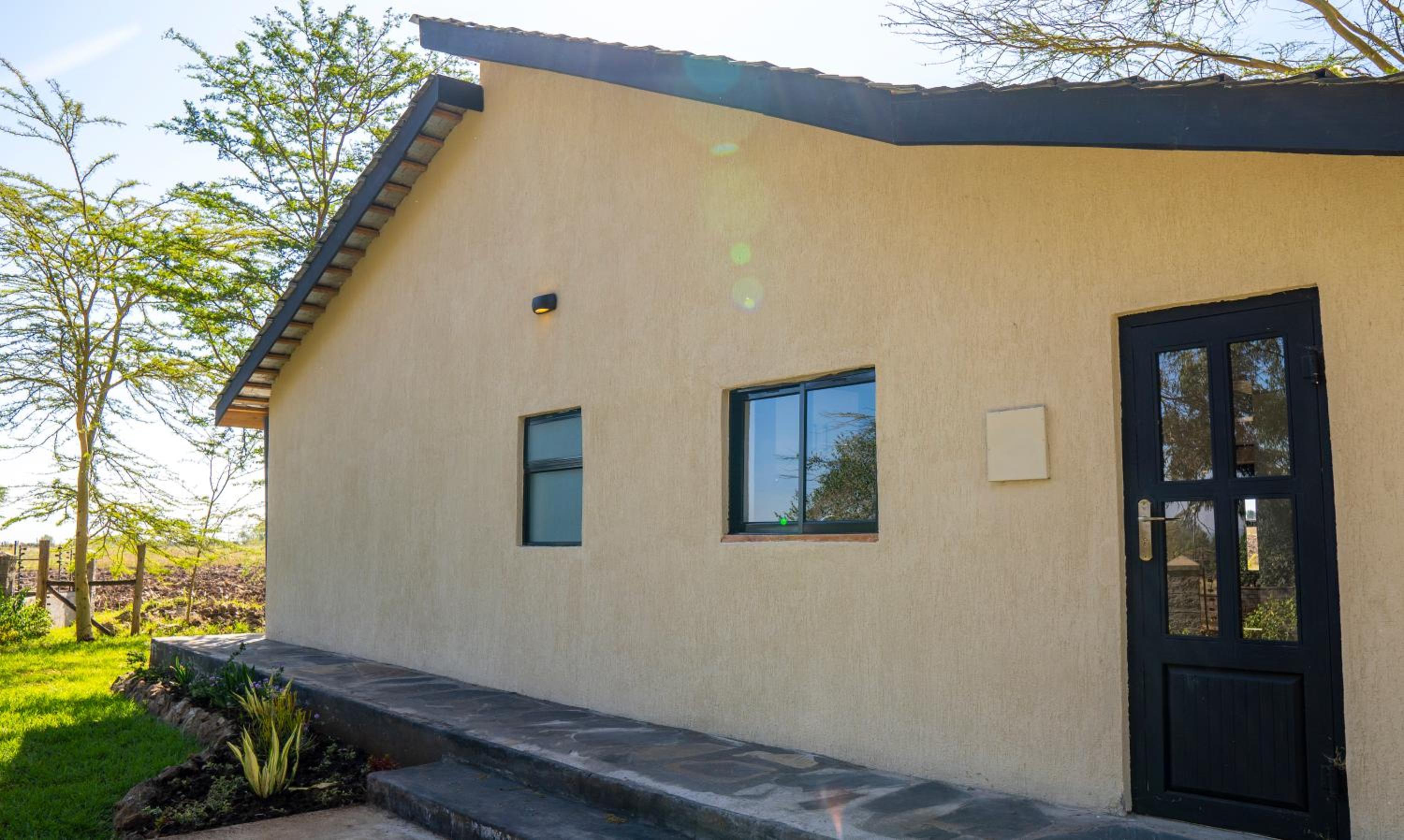 Two-Bedroom House - Photo 5