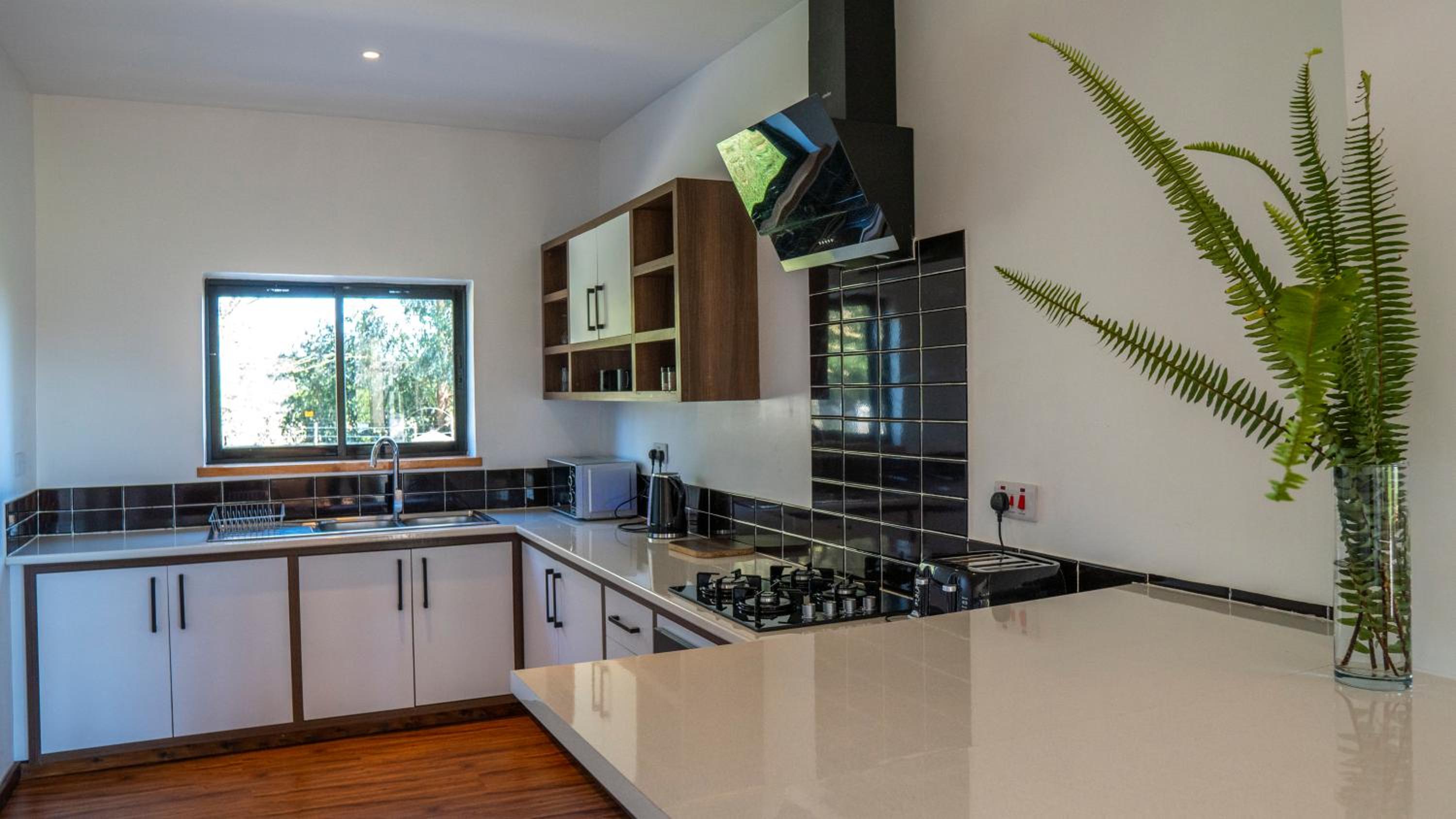Two-Bedroom House - Photo 27