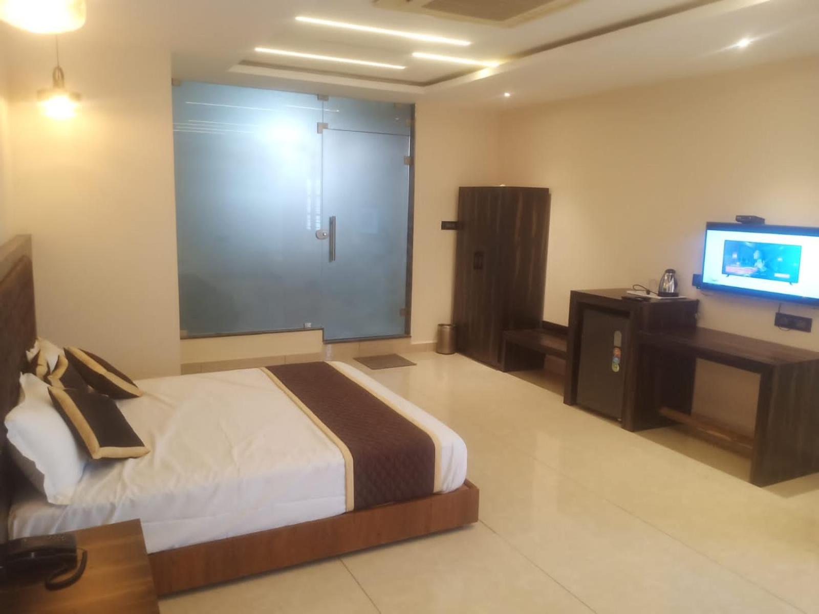One-Bedroom Suite photo 2