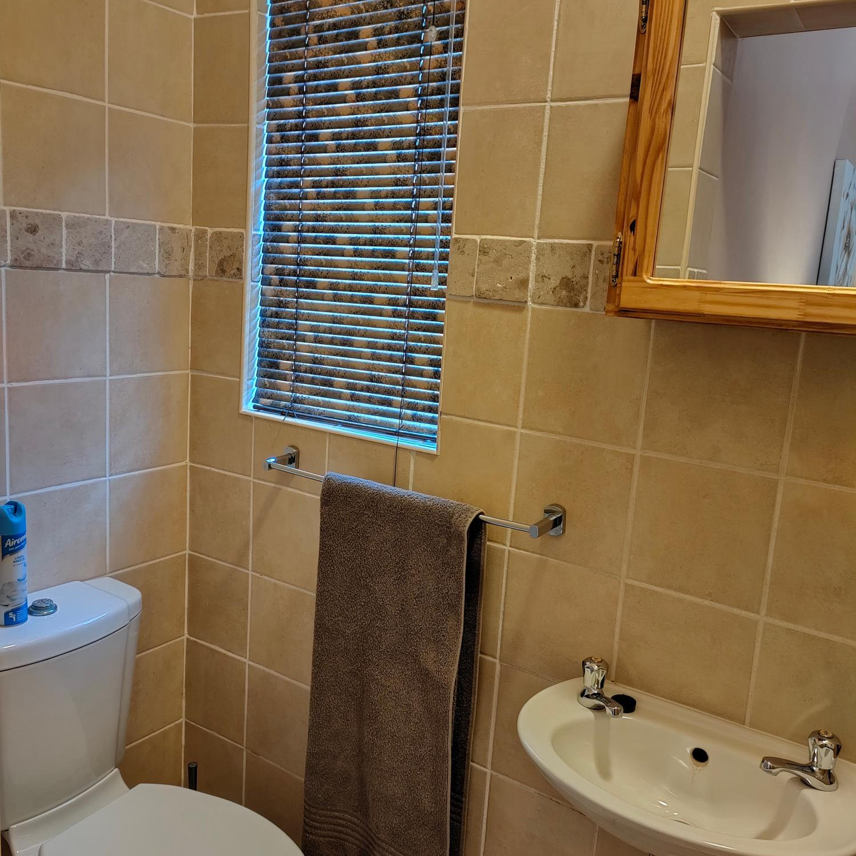 Deluxe Double Room with Shower - Photo 11