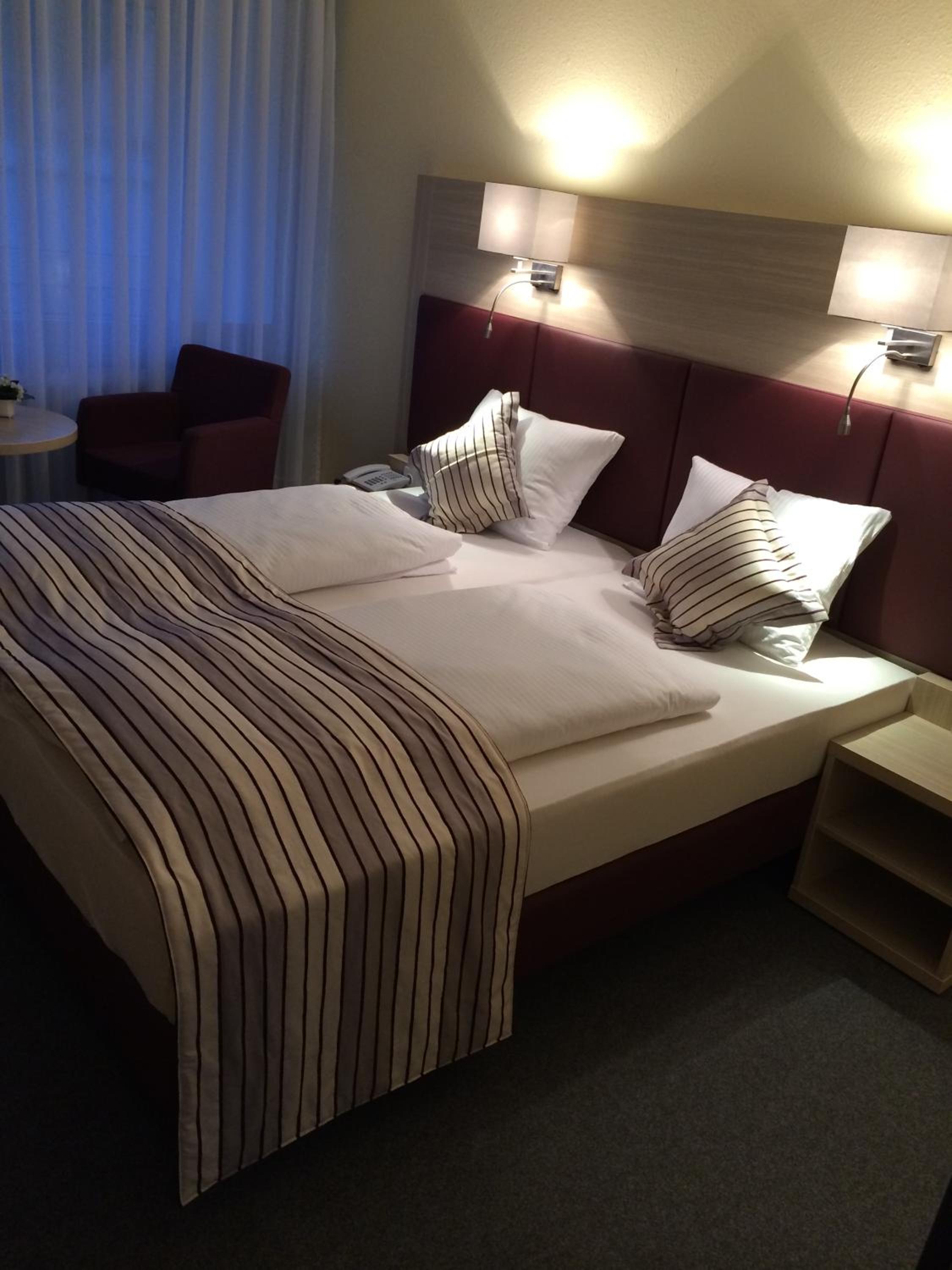 Double Room - Photo 10