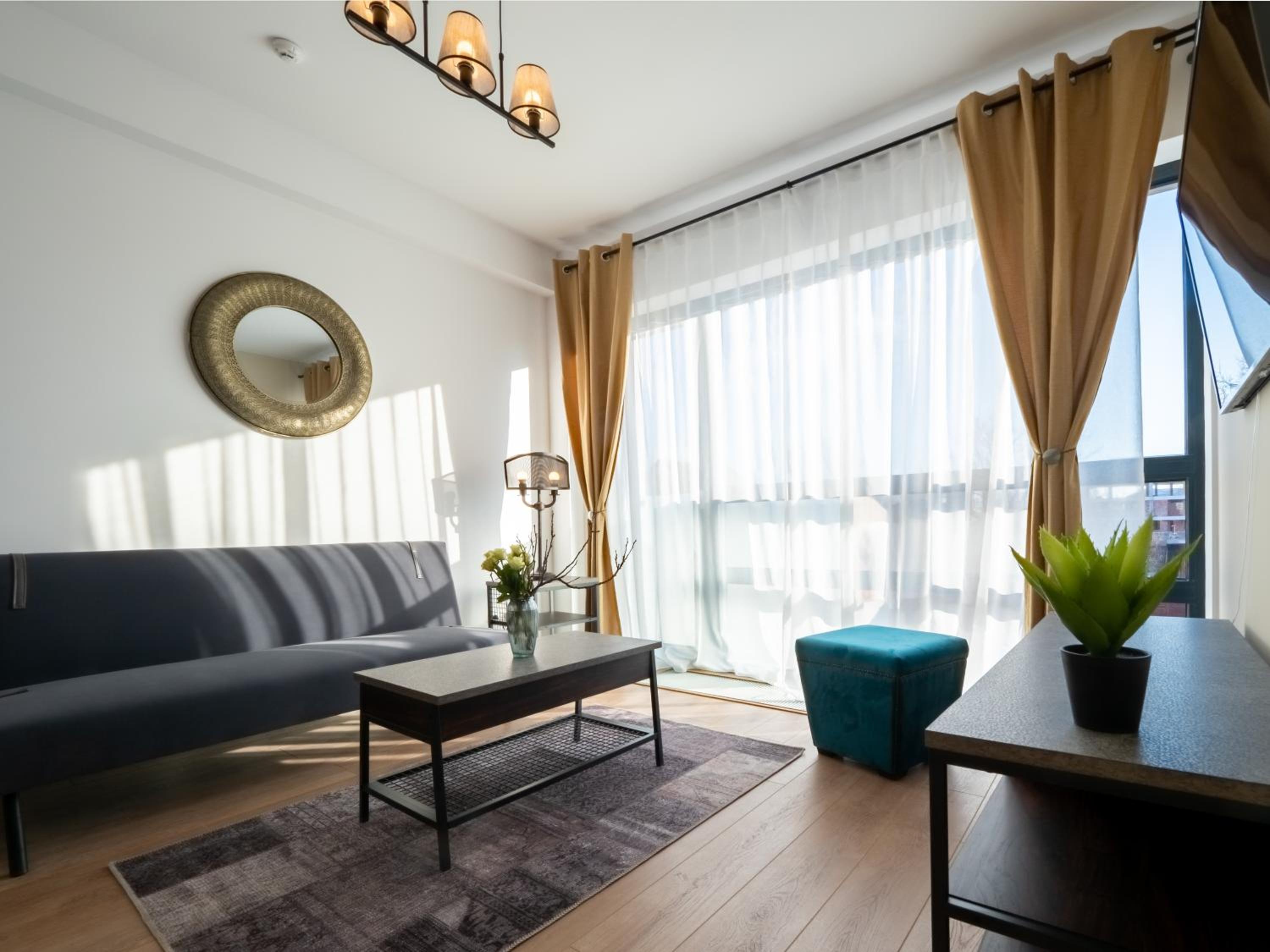 One-Bedroom Apartment - Photo 12