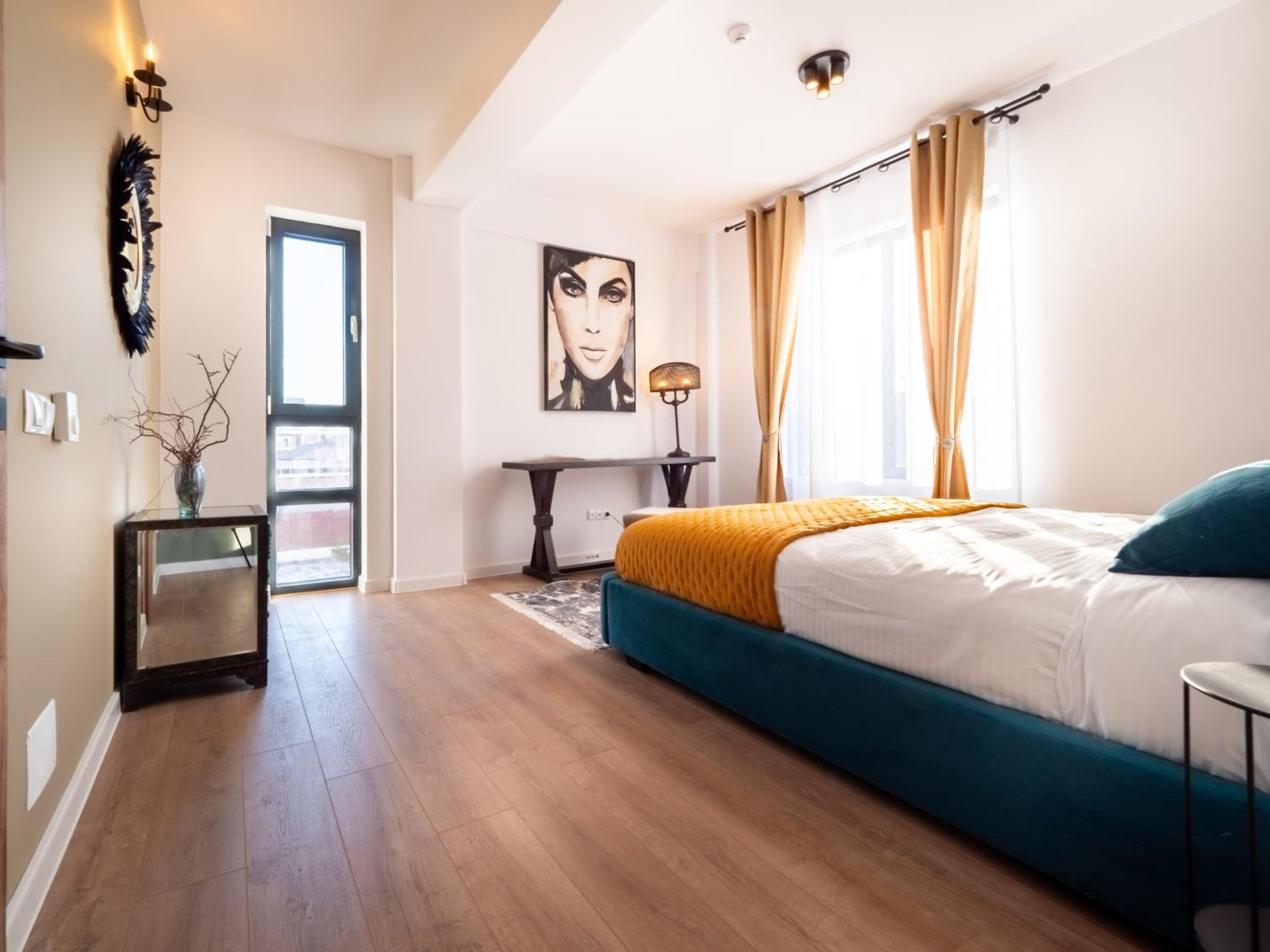 One-Bedroom Apartment - Photo 9